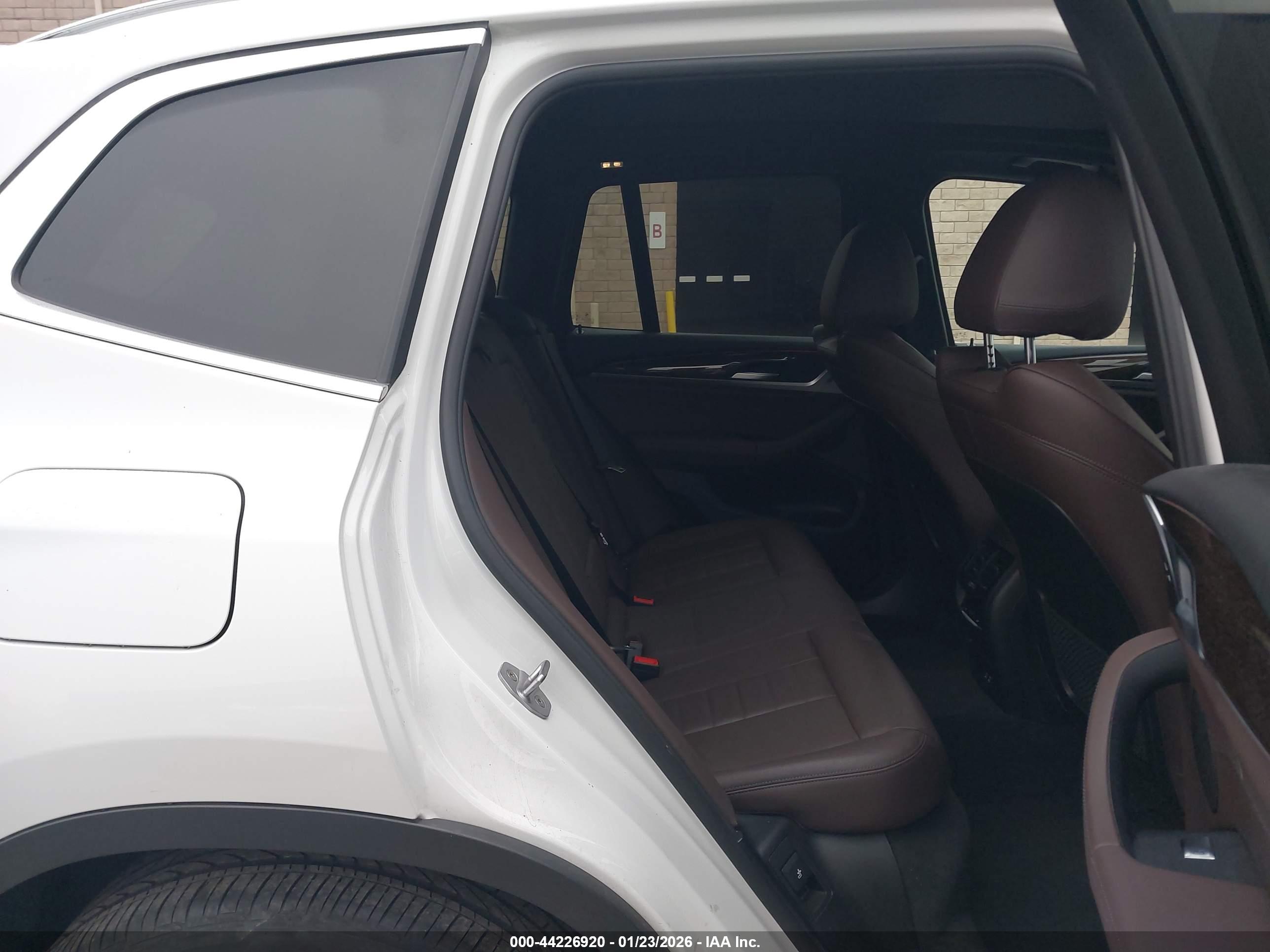 BMW X3 image 8