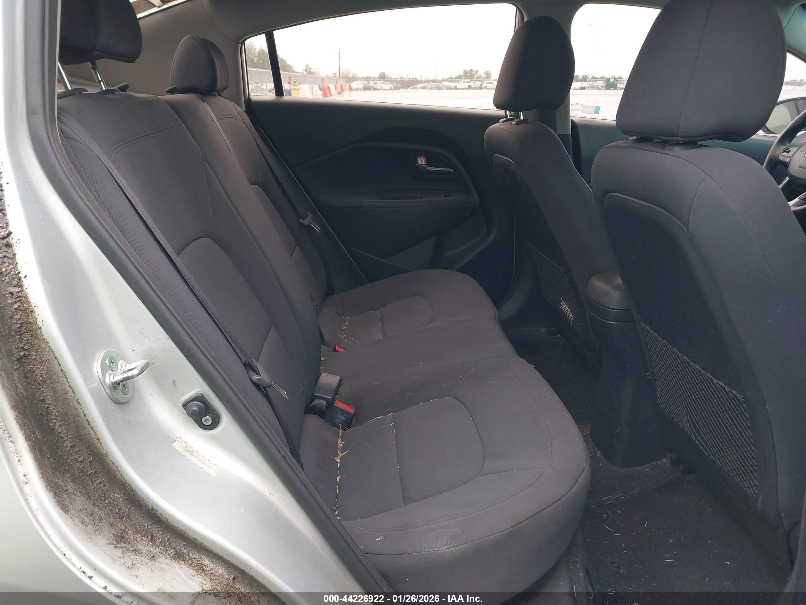 KIA RIO image 8