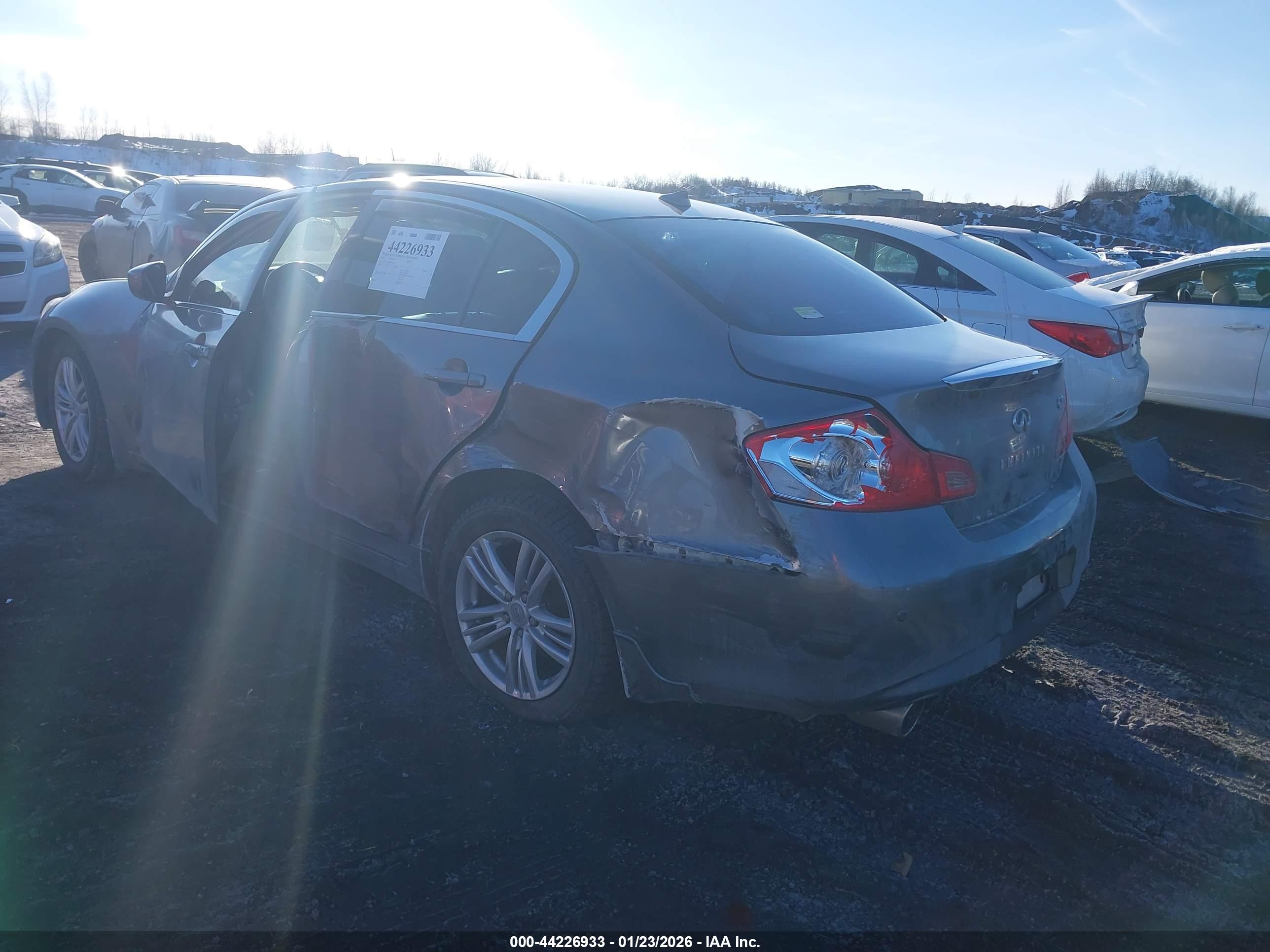 INFINITI G37X image 3