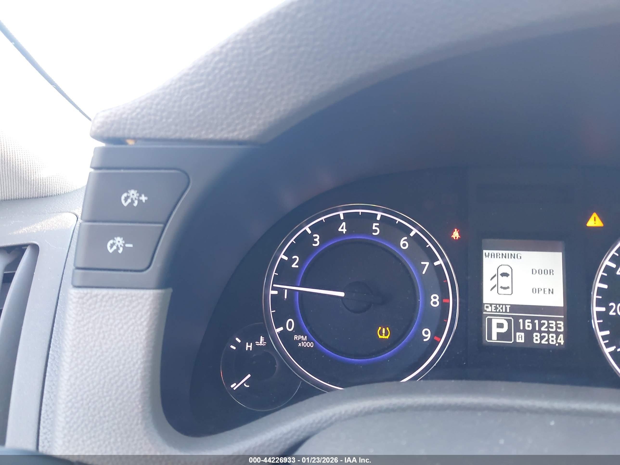 INFINITI G37X image 7