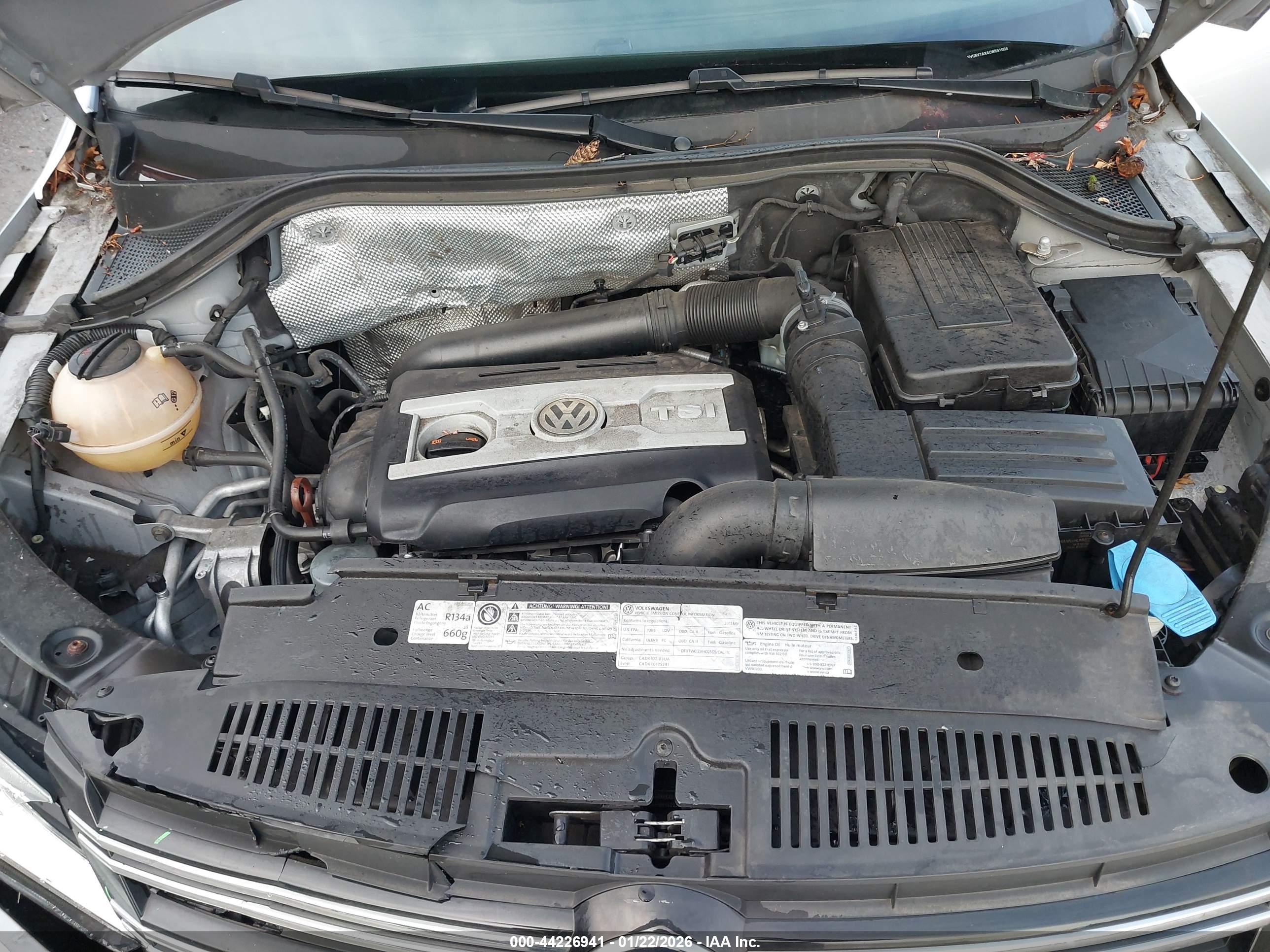 VOLKSWAGEN TIGUAN image 10