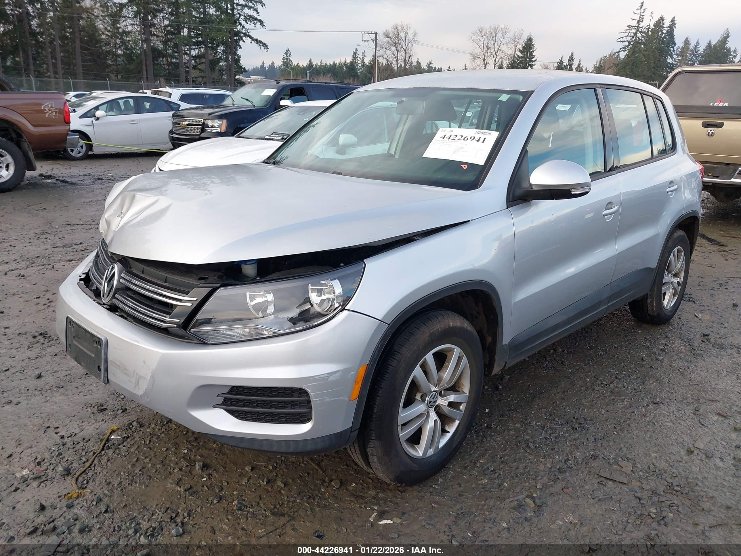 VOLKSWAGEN TIGUAN image 2