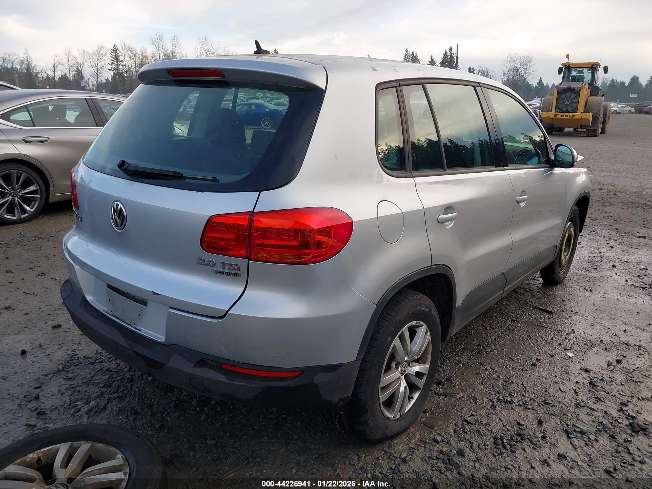 VOLKSWAGEN TIGUAN image 4