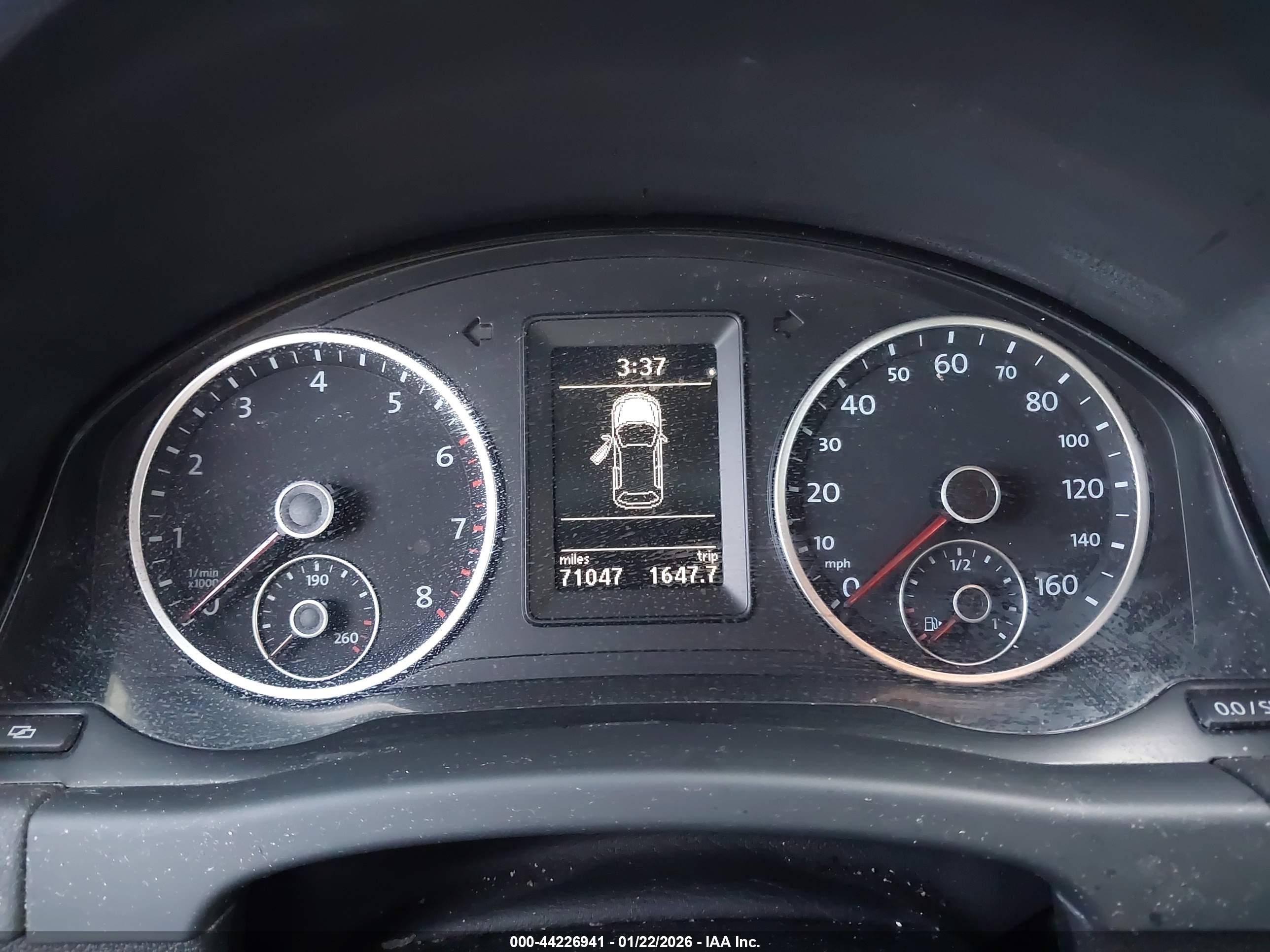 VOLKSWAGEN TIGUAN image 7