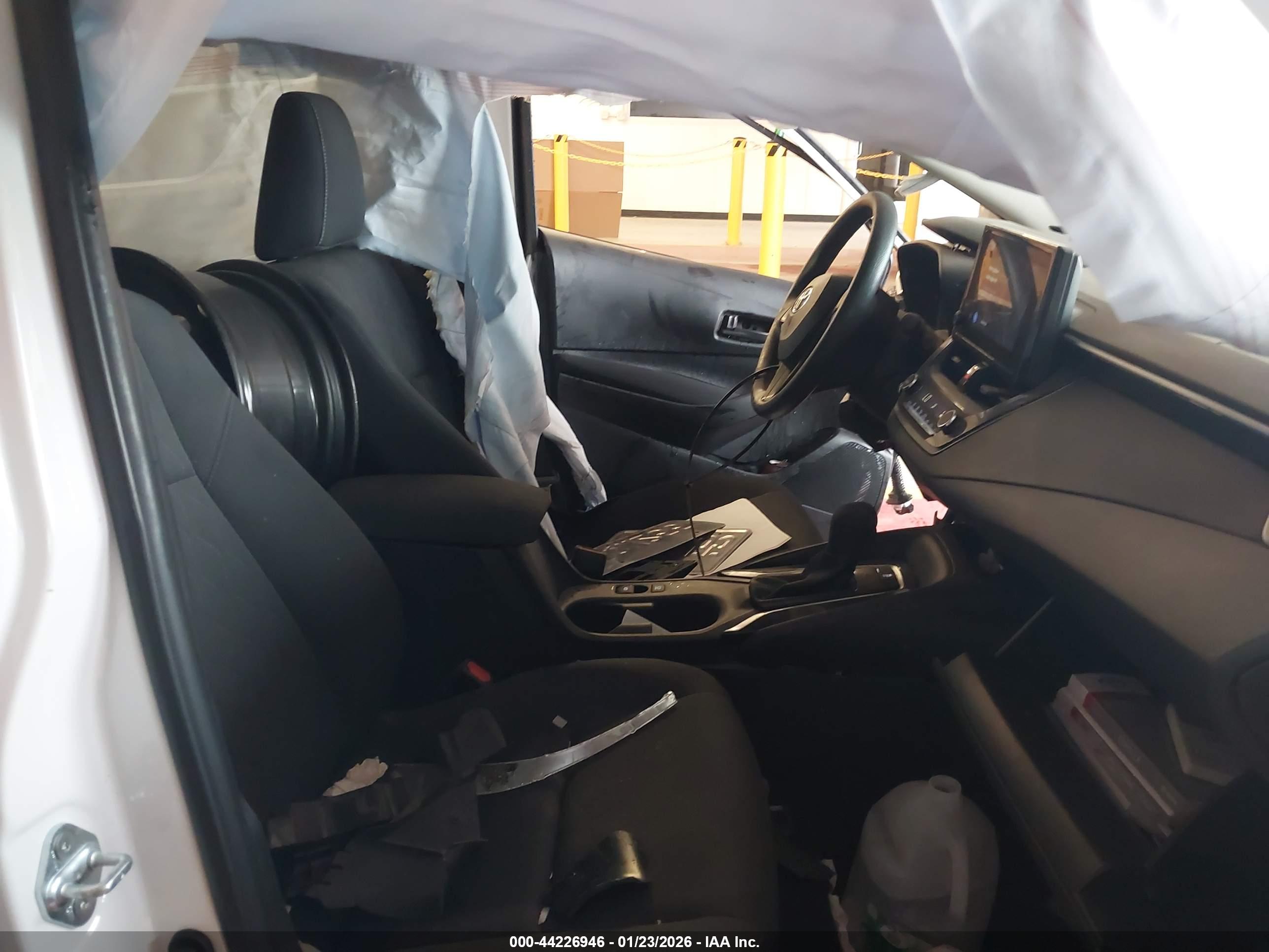 TOYOTA COROLLA image 5