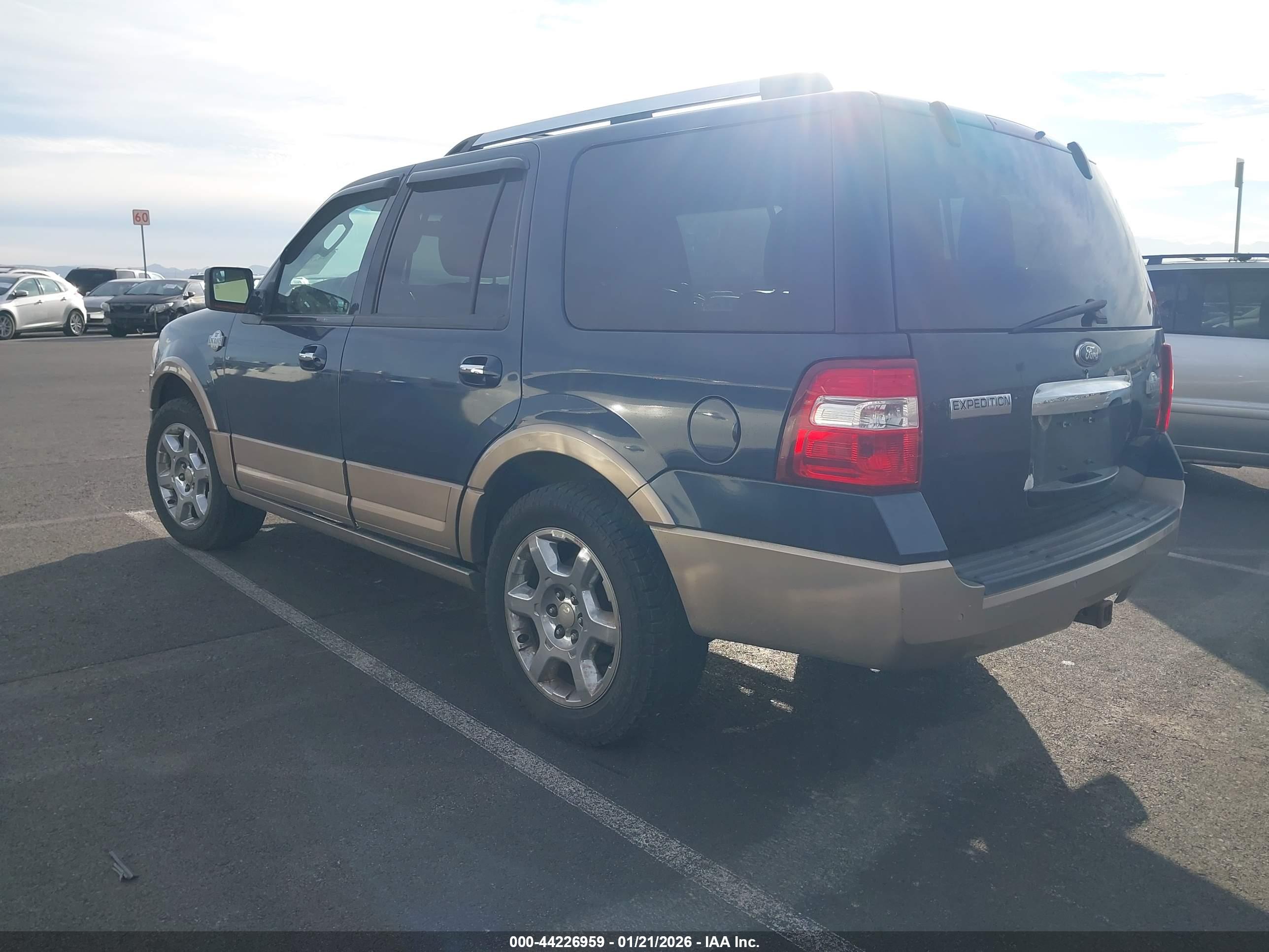 FORD EXPEDITION image 3