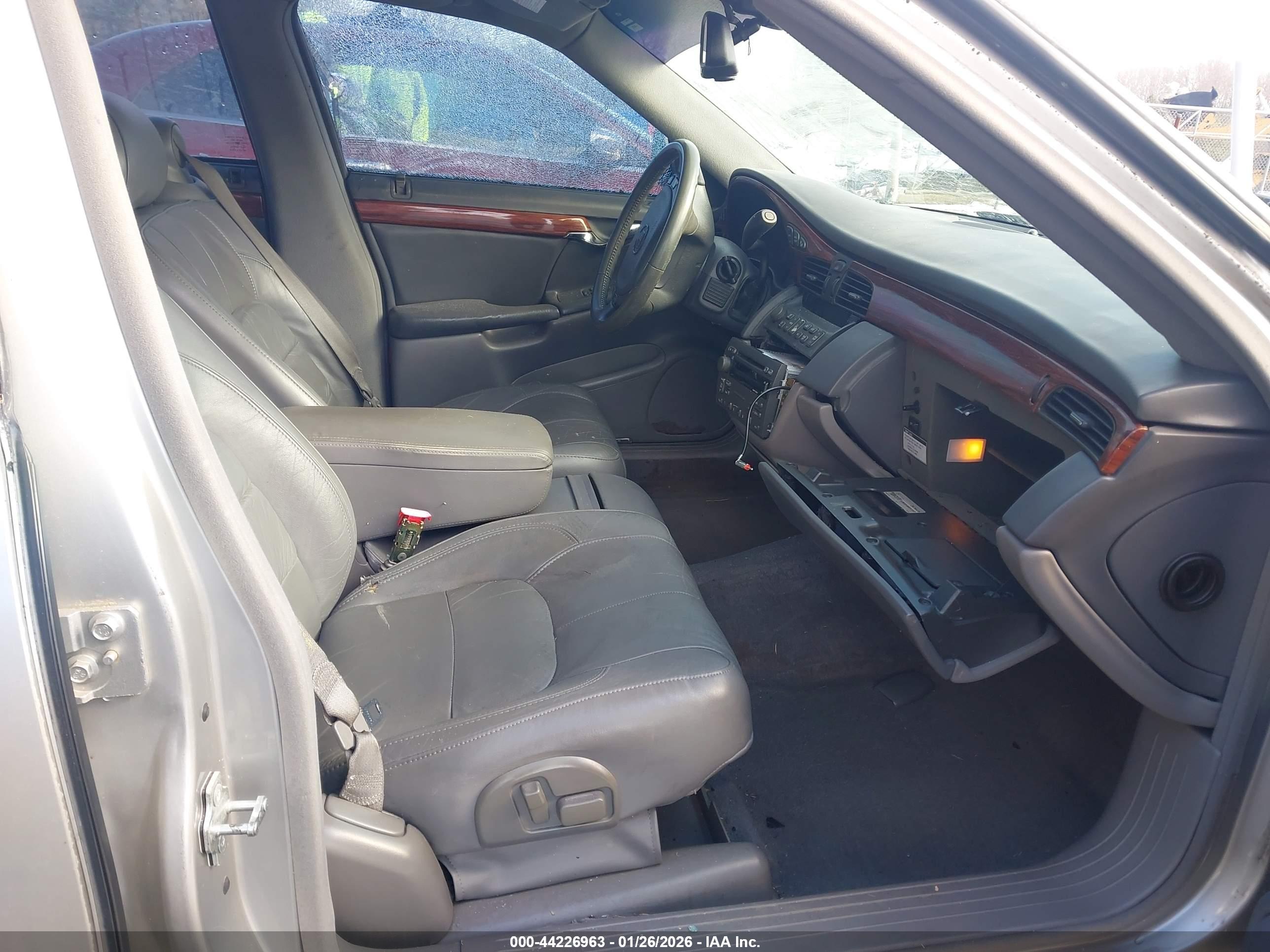 CADILLAC DEVILLE image 5
