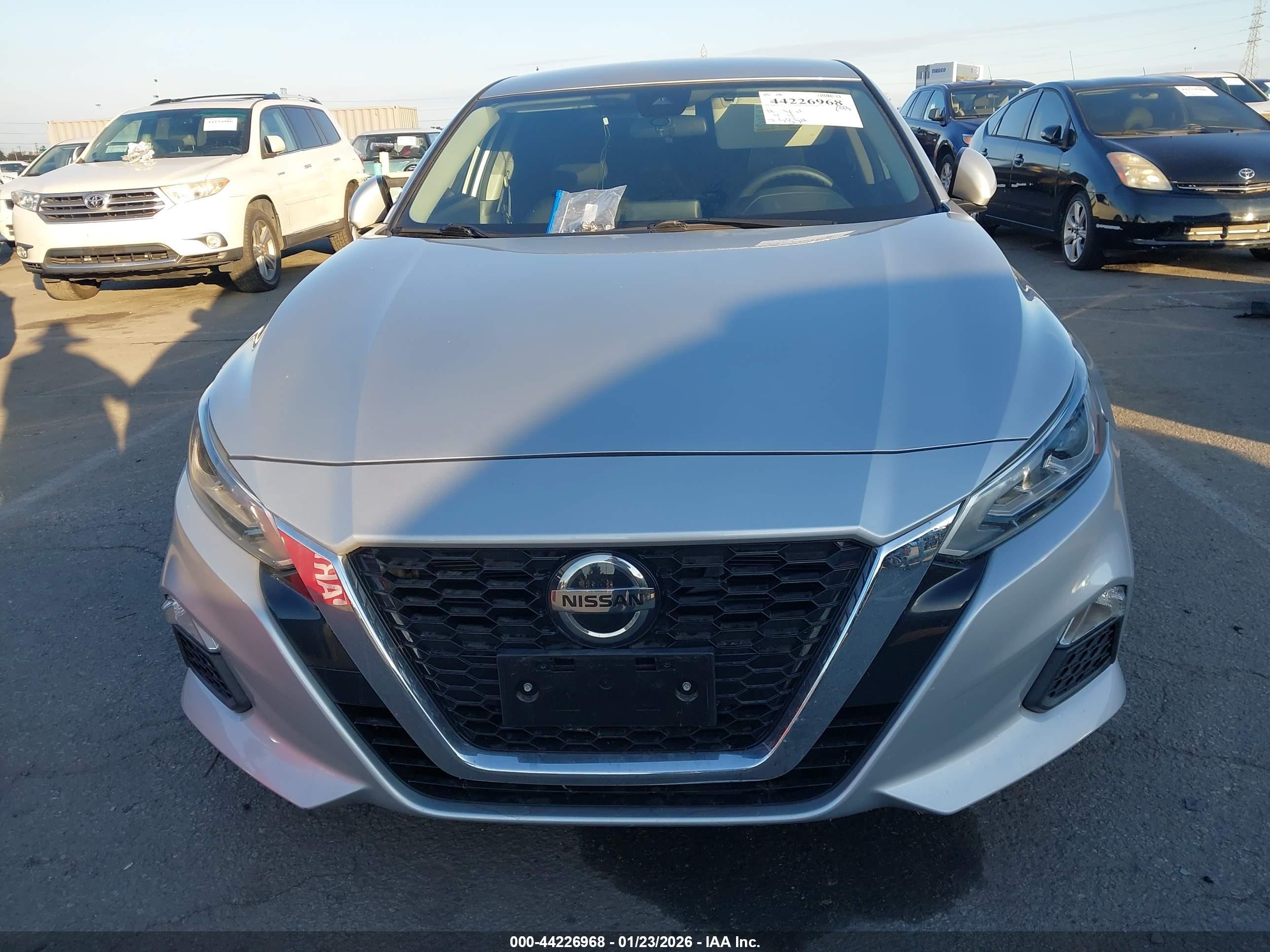 NISSAN ALTIMA image 6