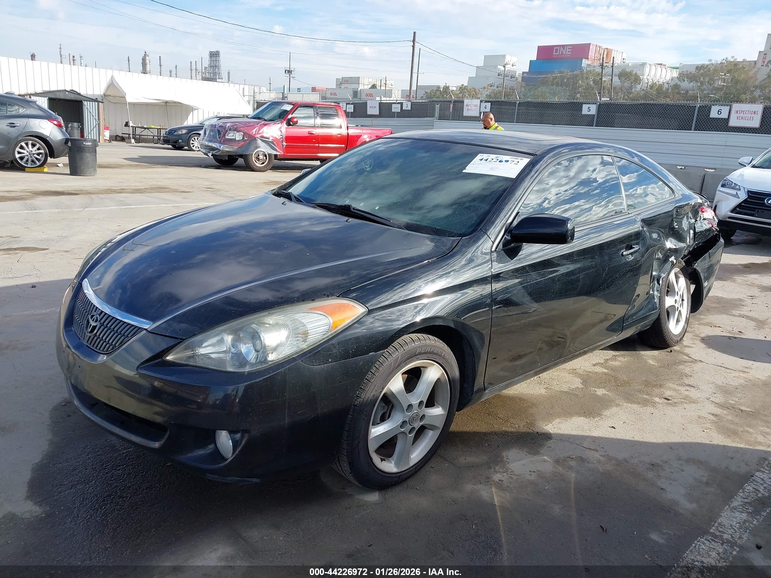 TOYOTA CAMRY image 2