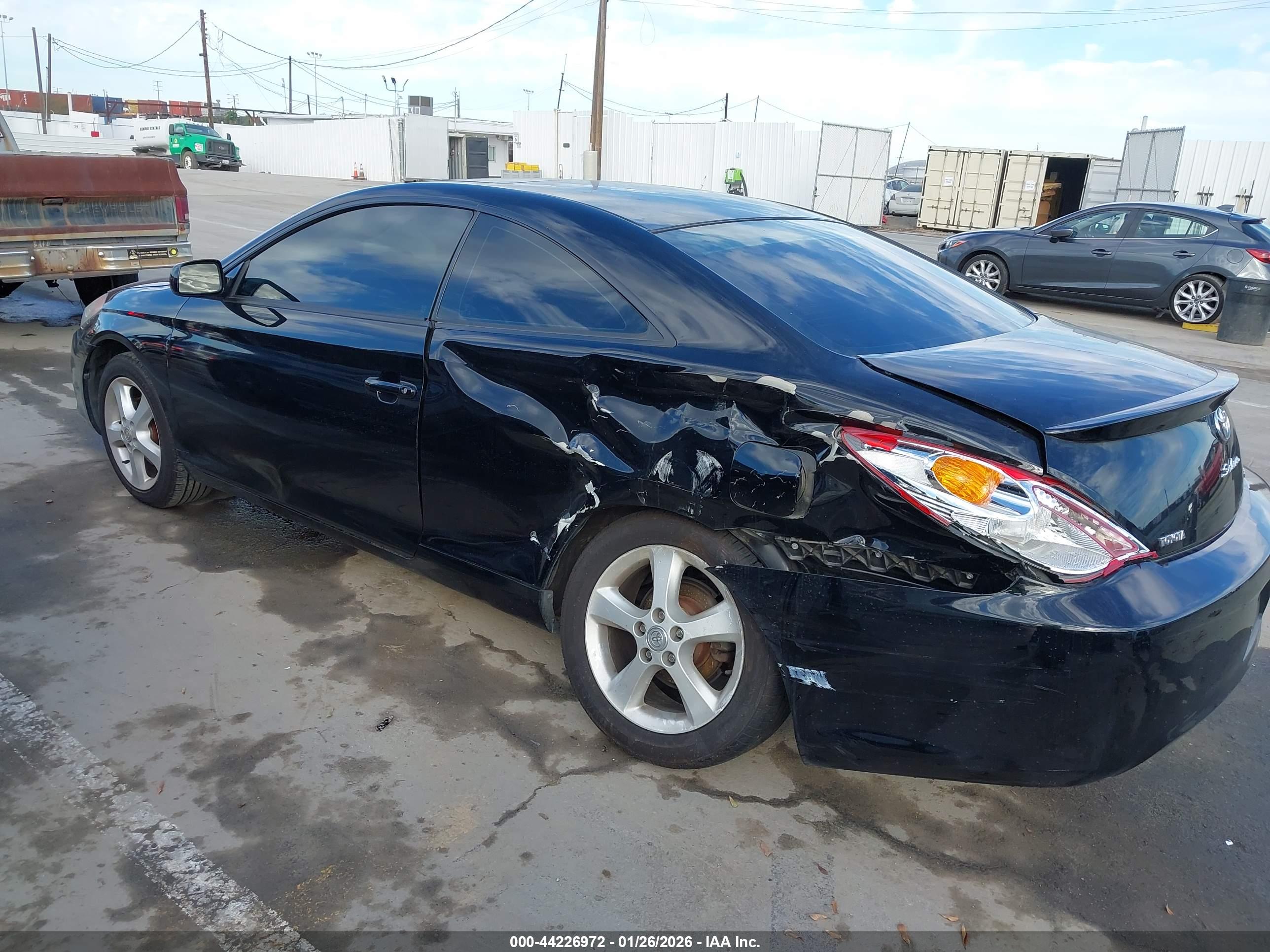 TOYOTA CAMRY image 6