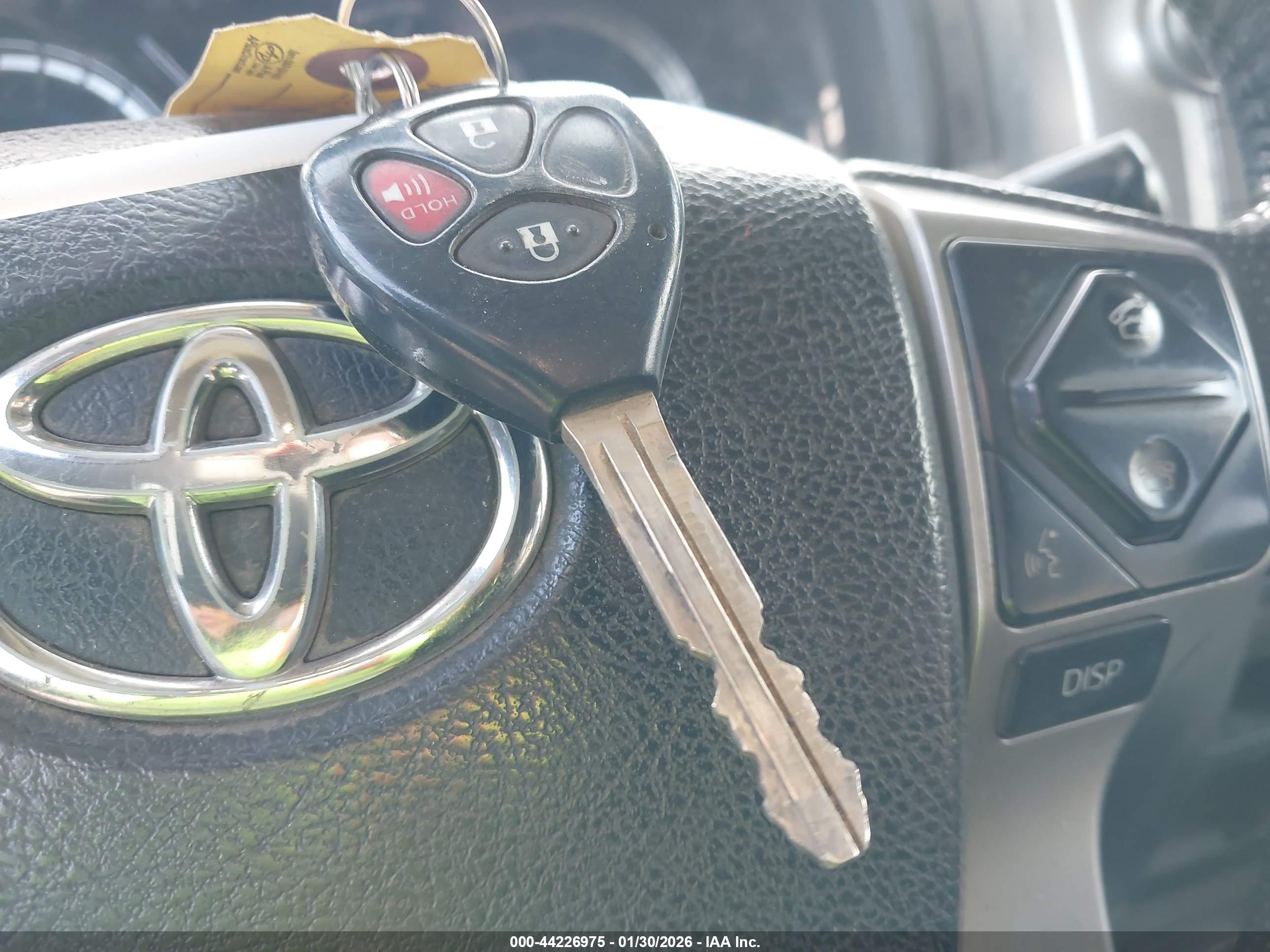 TOYOTA 4RUNNER image 11