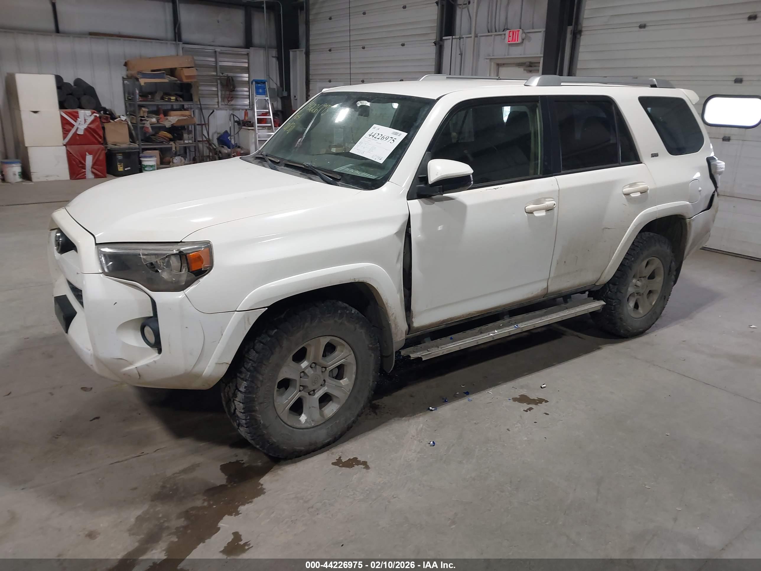 TOYOTA 4RUNNER image 2
