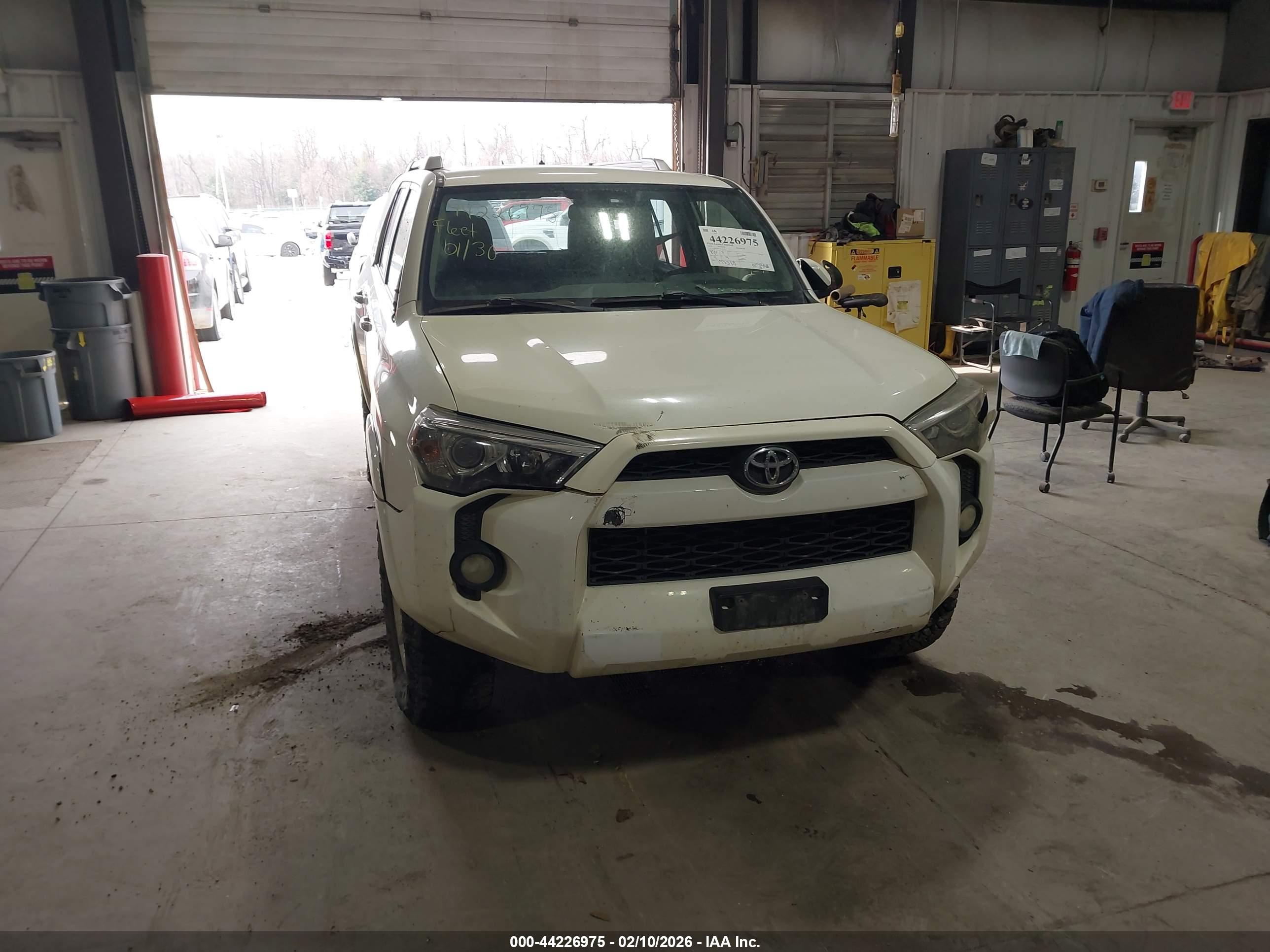 TOYOTA 4RUNNER image 6
