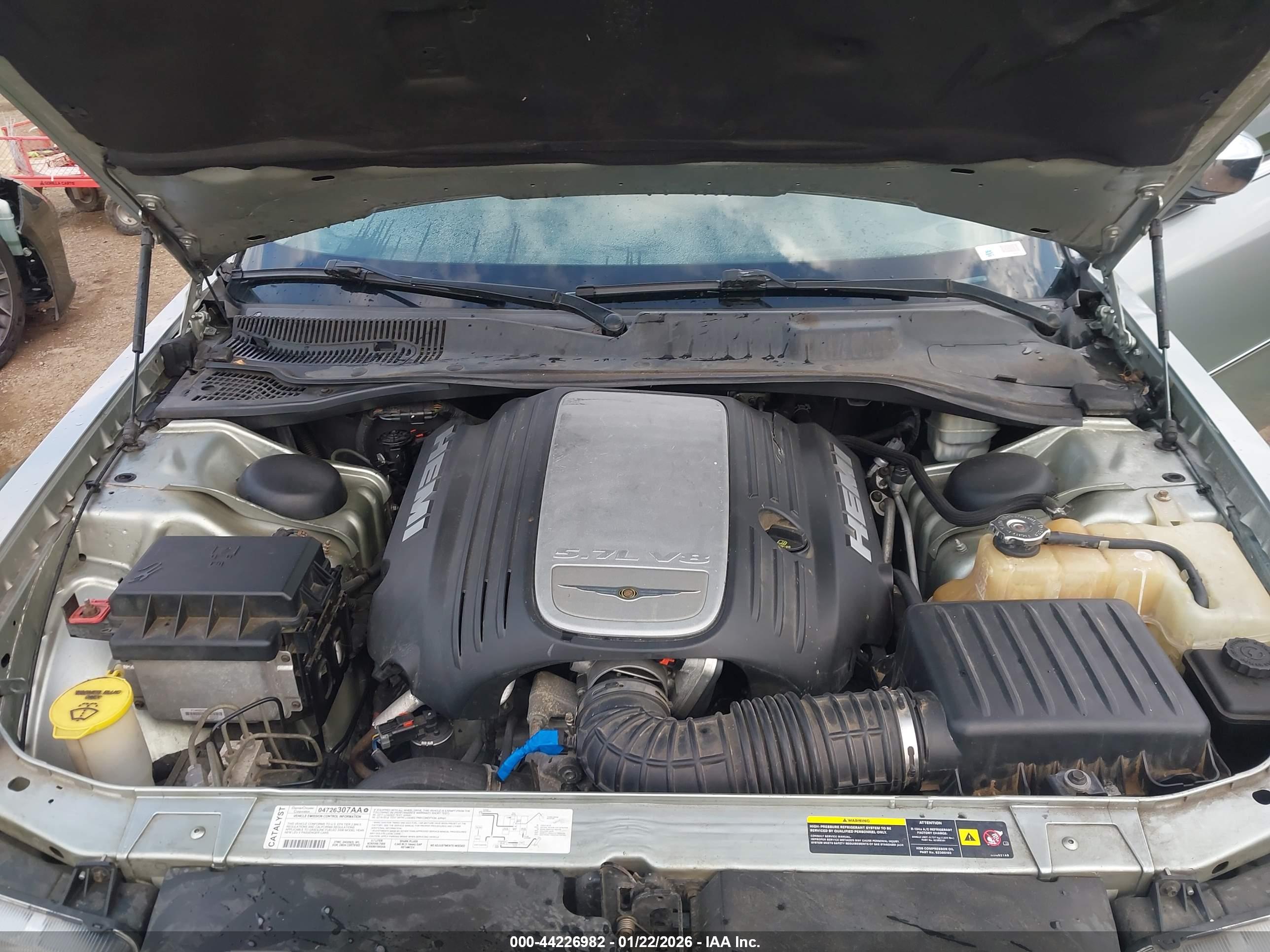 CHRYSLER 300C image 10