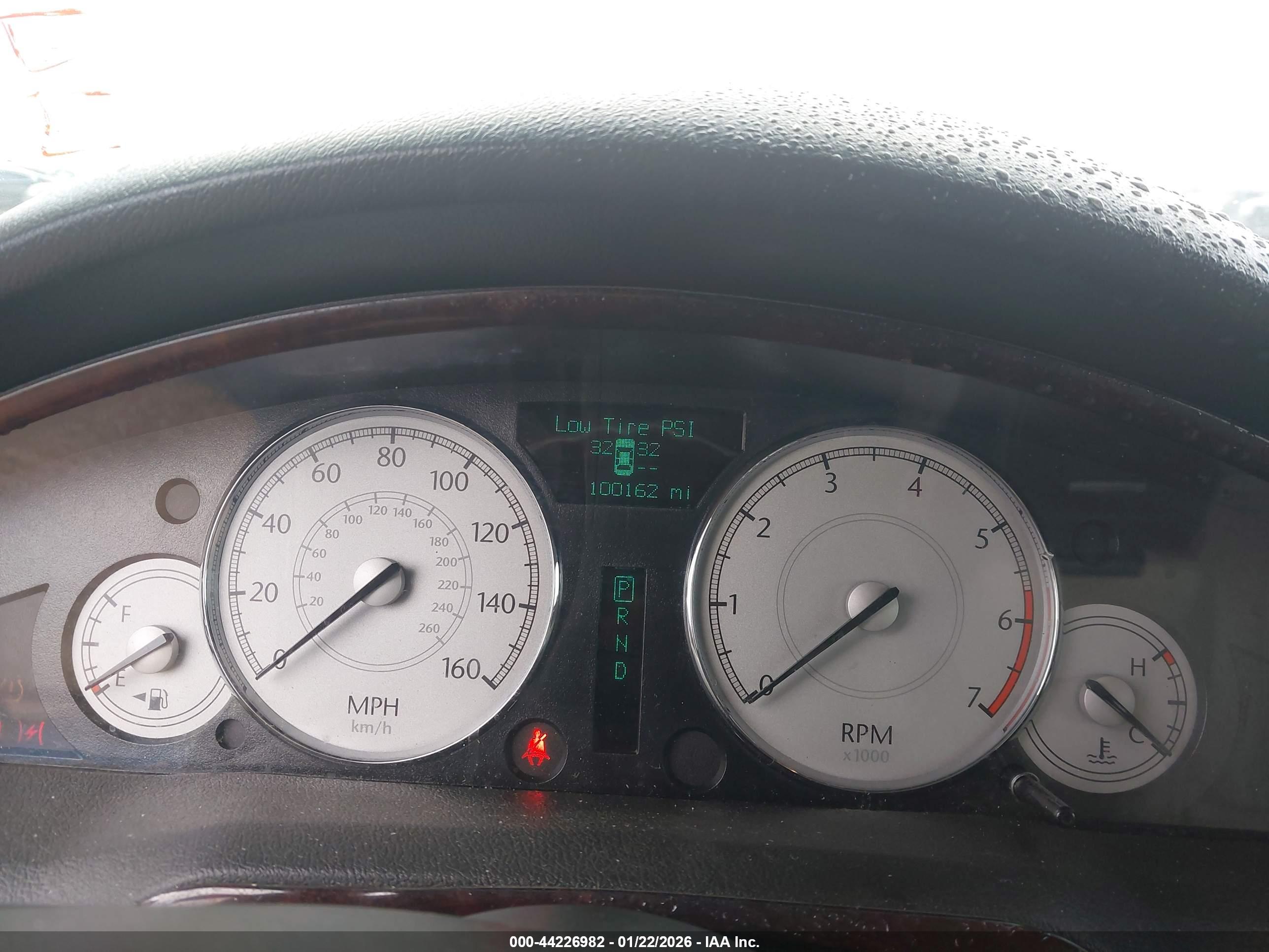CHRYSLER 300C image 7