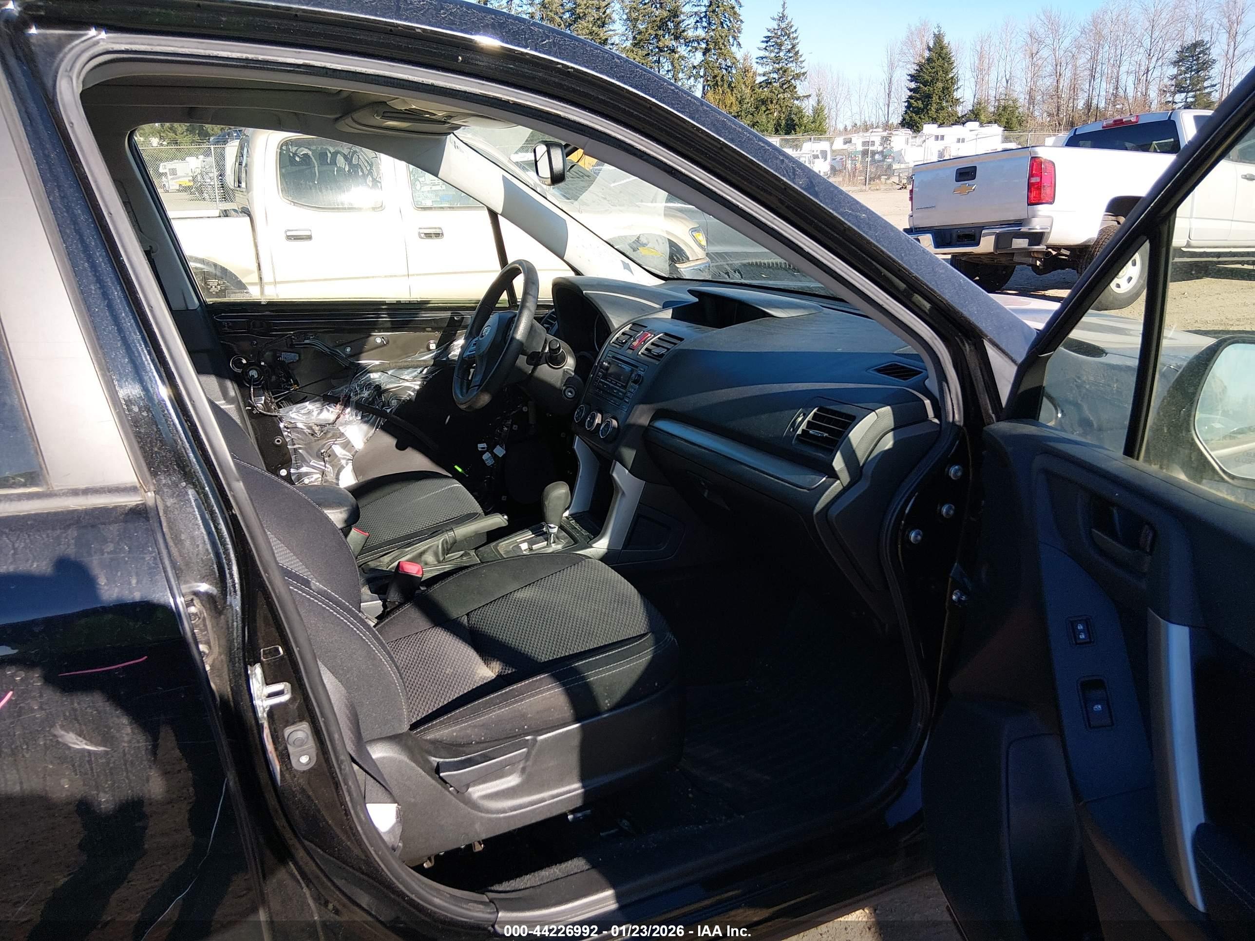 SUBARU FORESTER image 5
