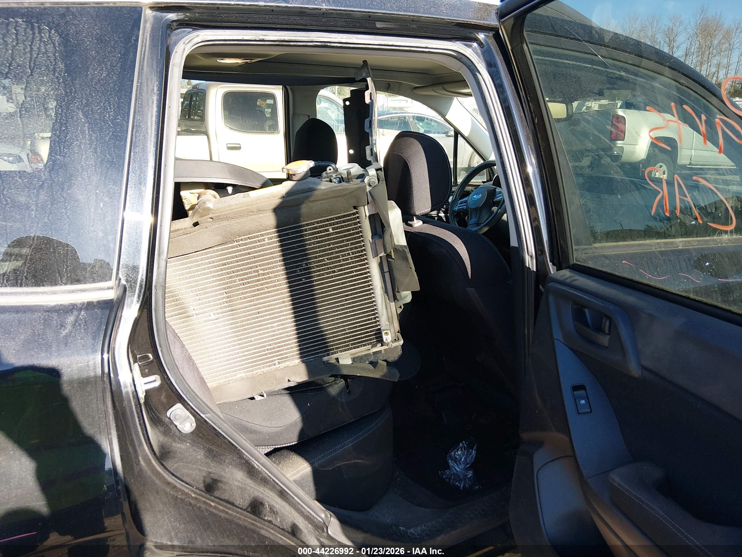SUBARU FORESTER image 8