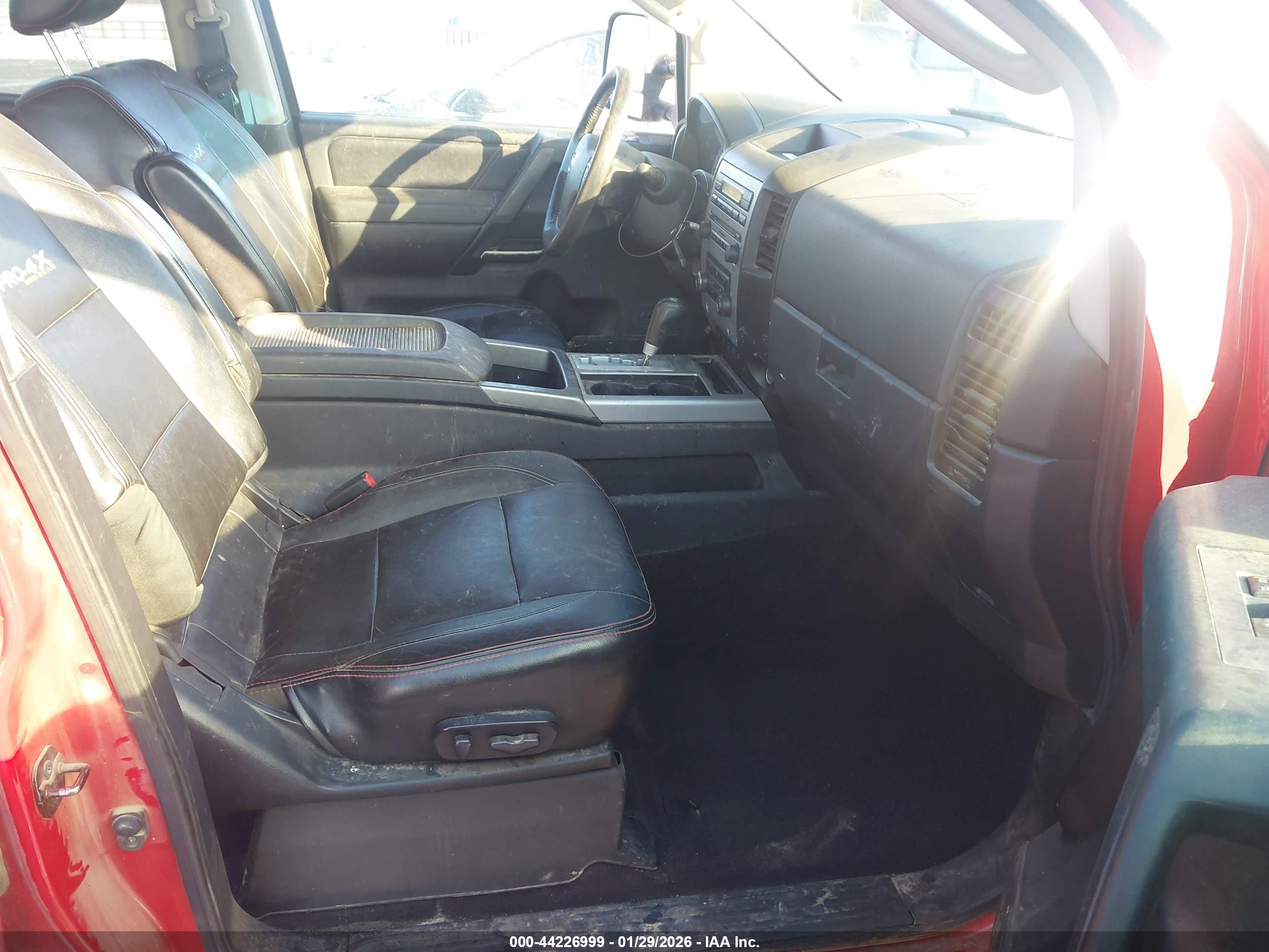 NISSAN TITAN image 5