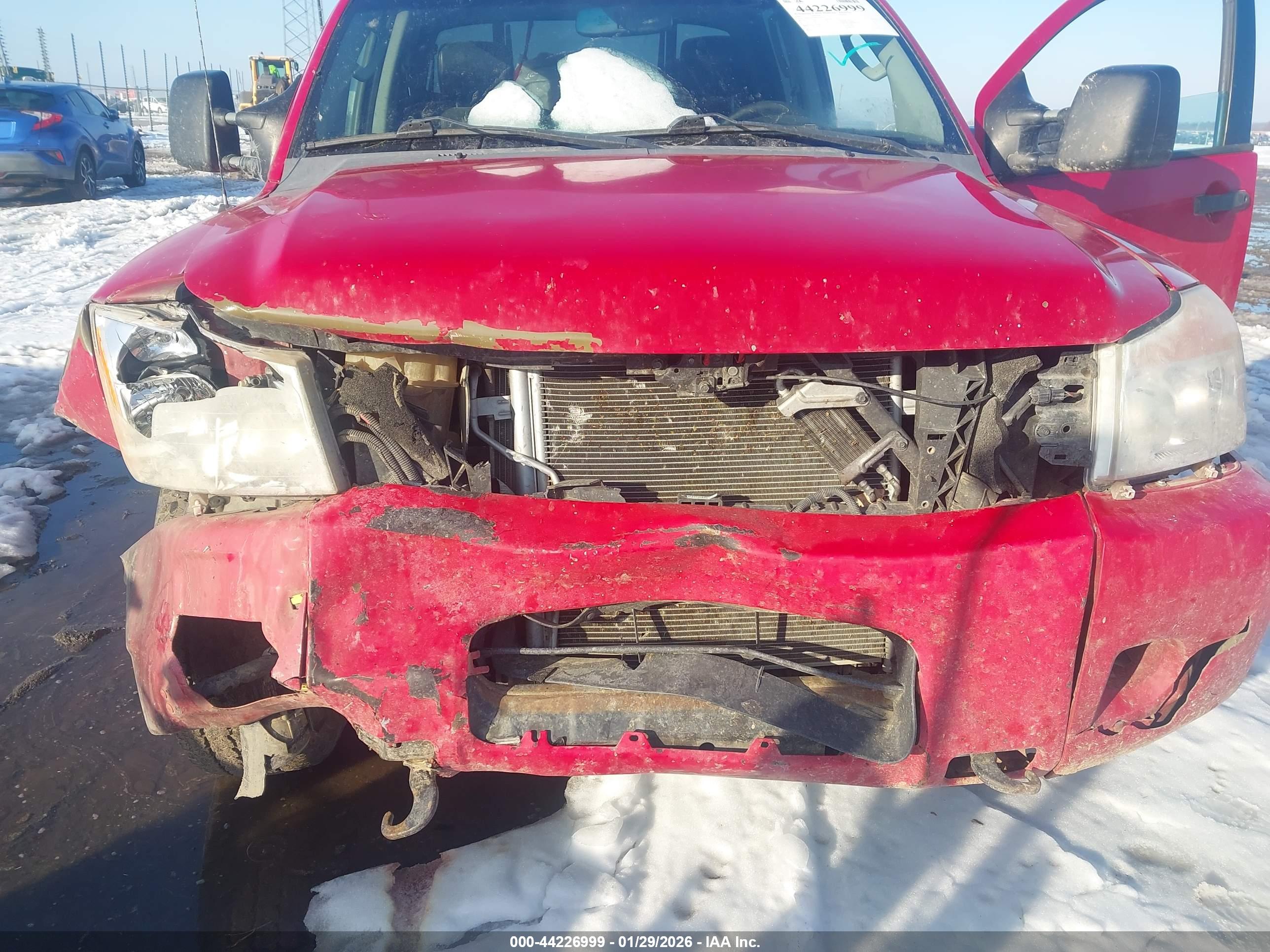 NISSAN TITAN image 6