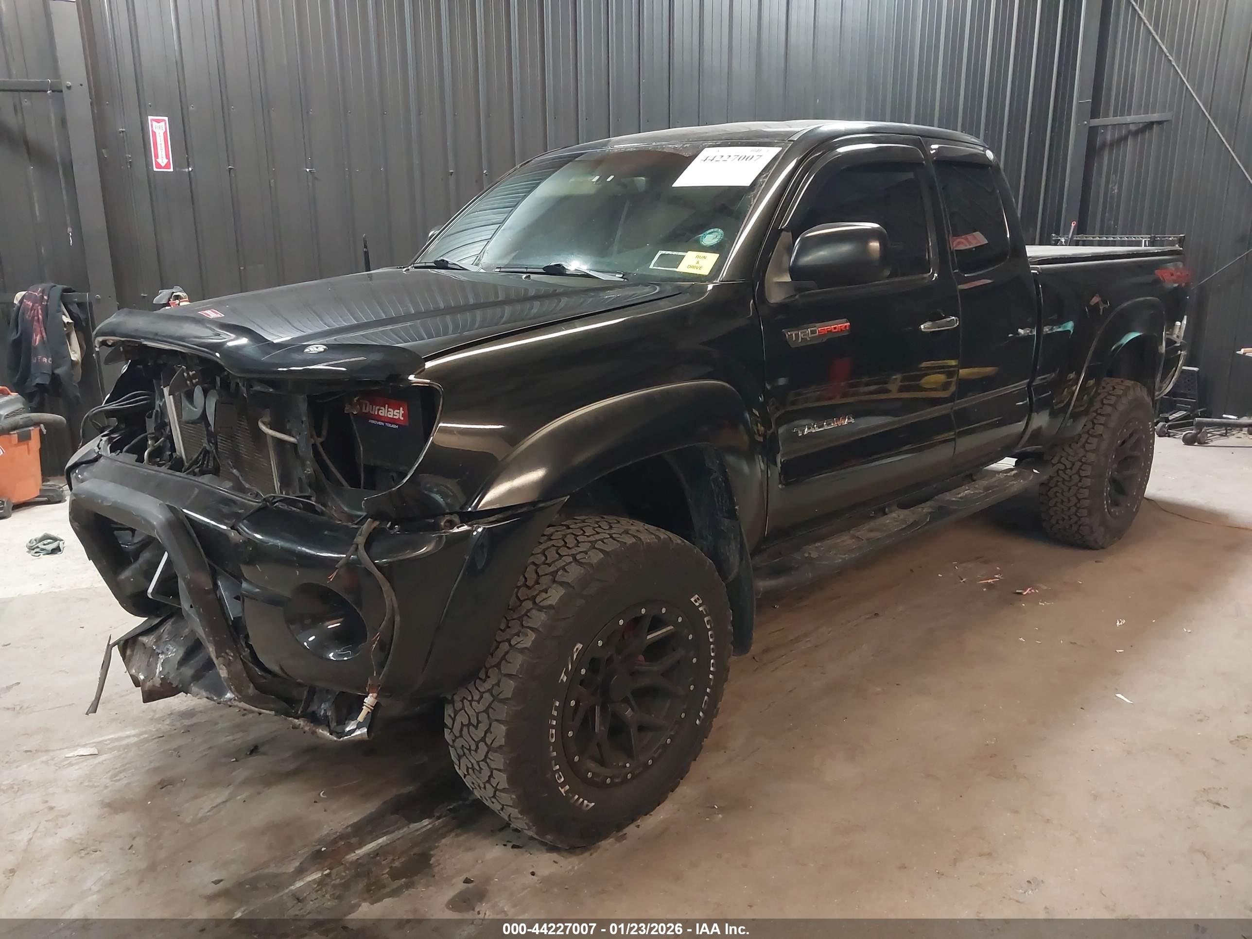 TOYOTA TACOMA image 2