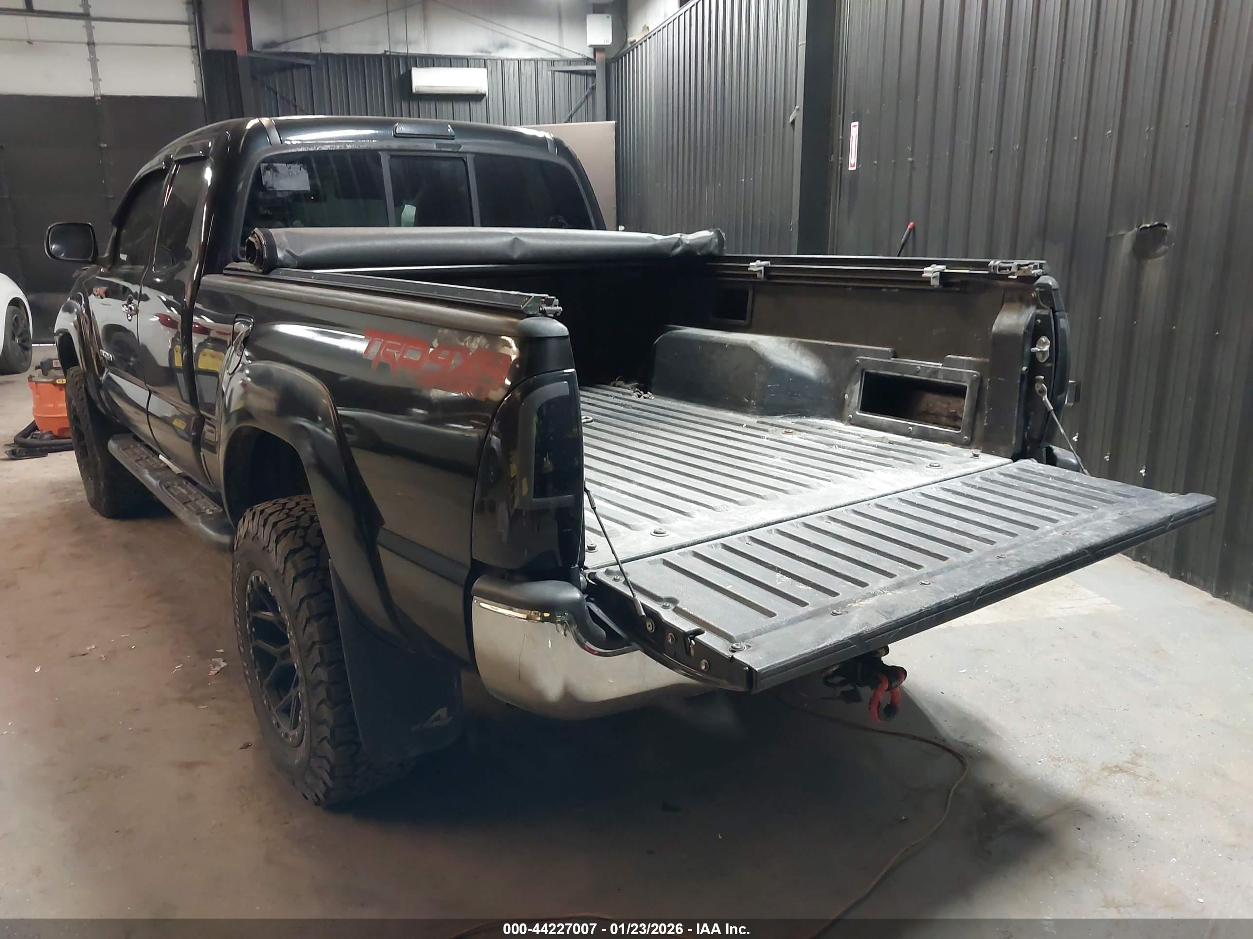 TOYOTA TACOMA image 3