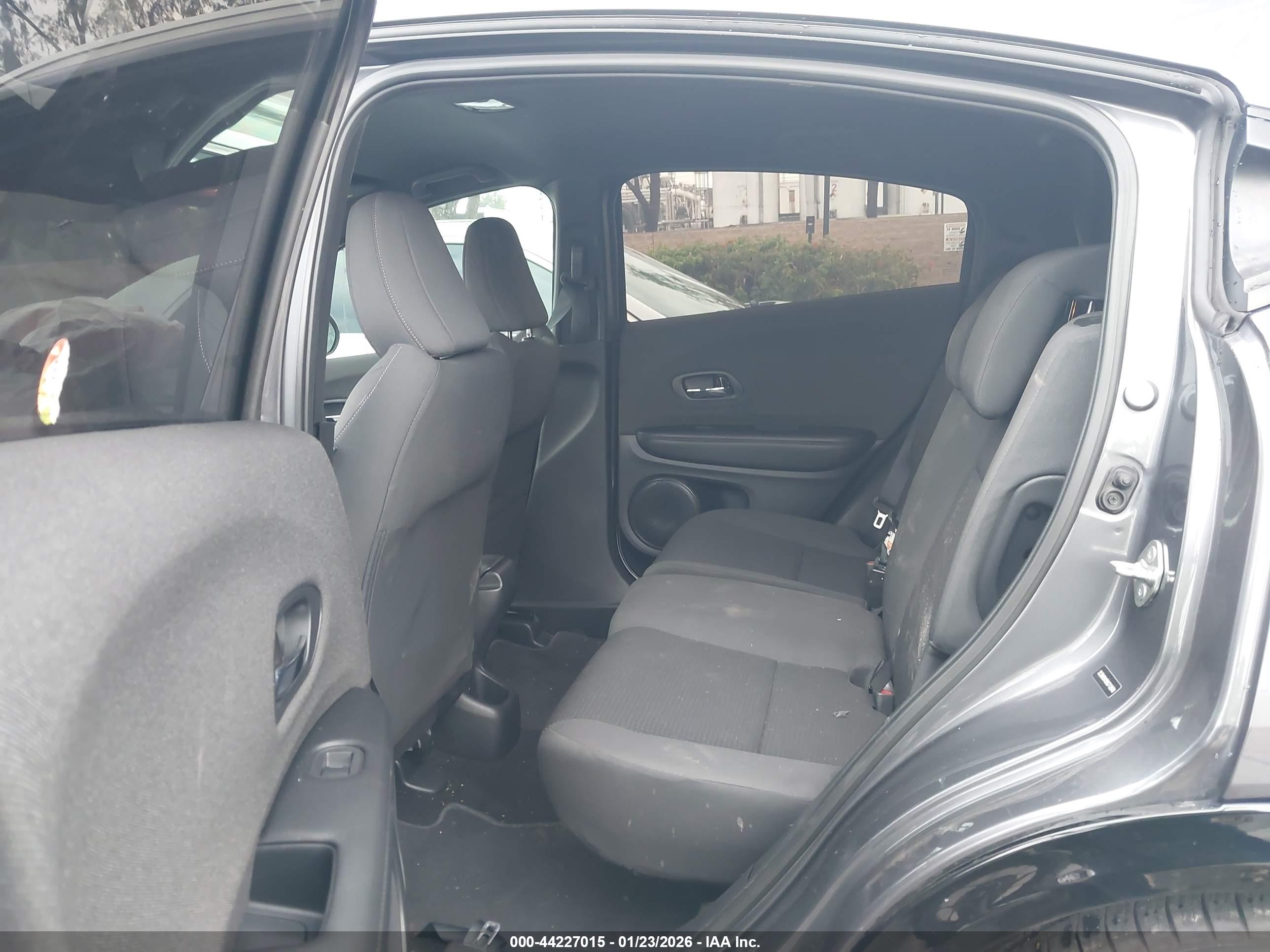 HONDA HR-V image 8