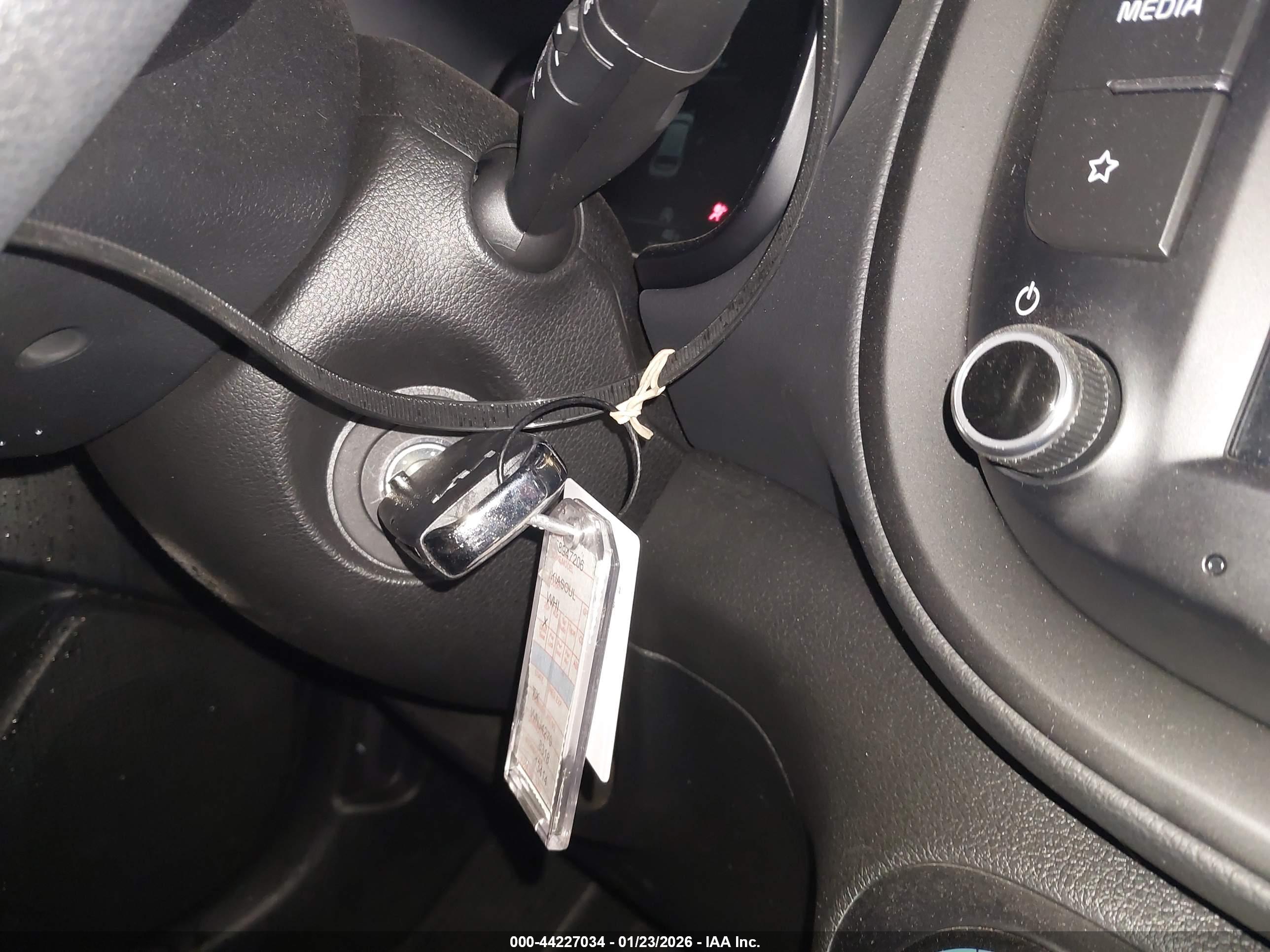 KIA SOUL image 11