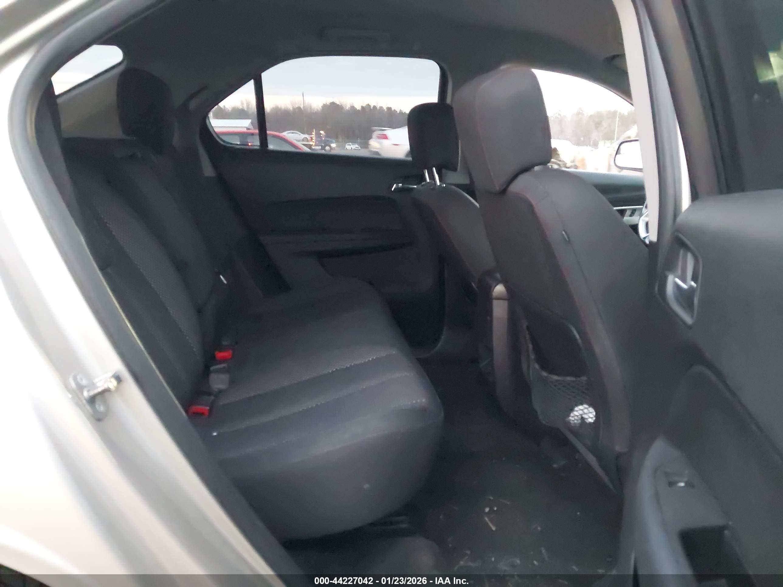 CHEVROLET EQUINOX image 8