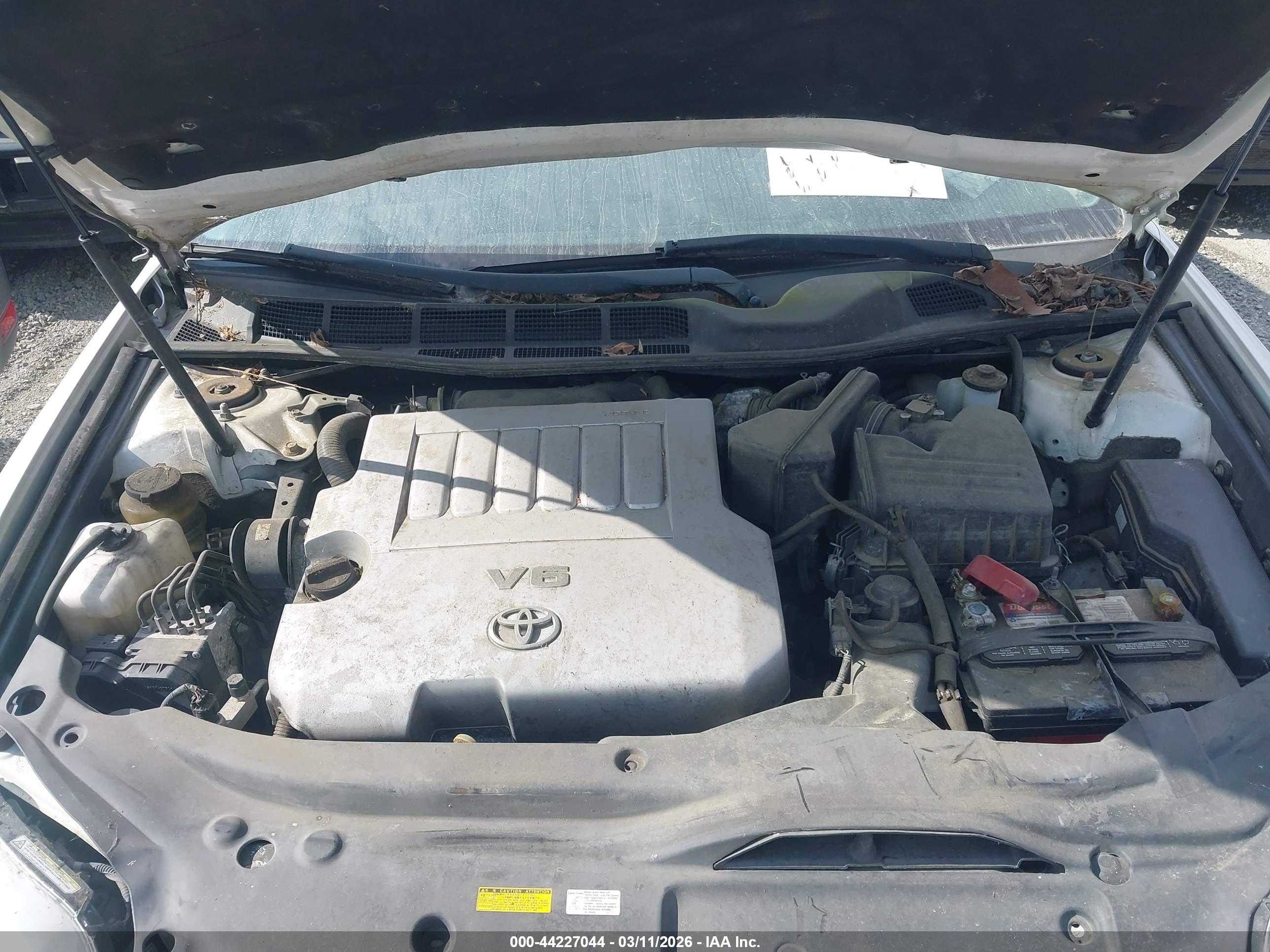 TOYOTA AVALON image 10