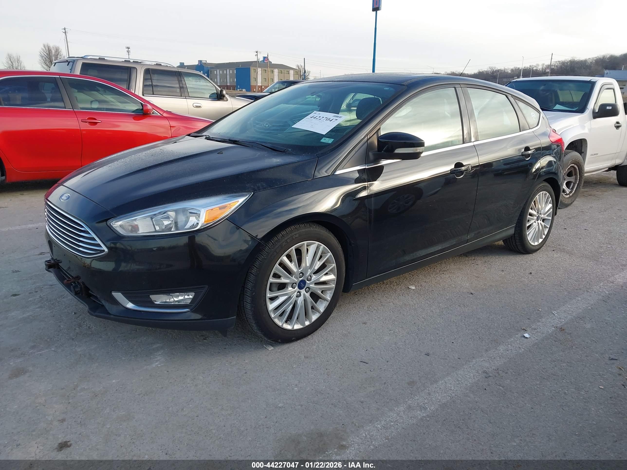 FORD FOCUS image 2