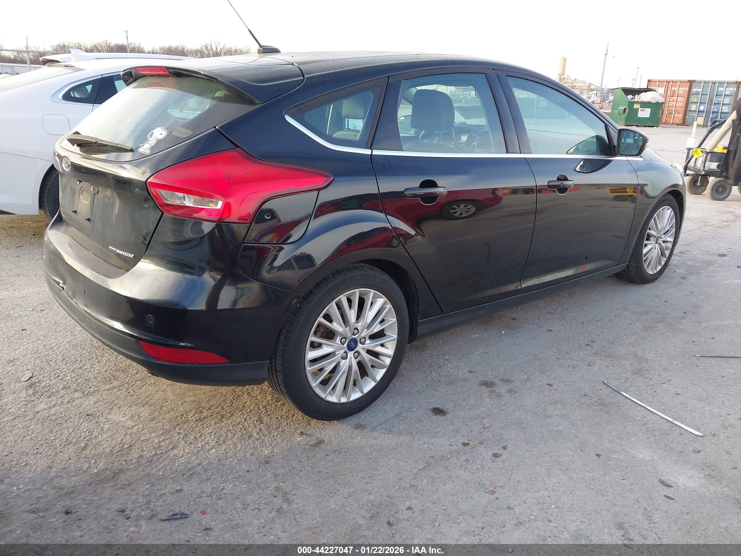 FORD FOCUS image 4