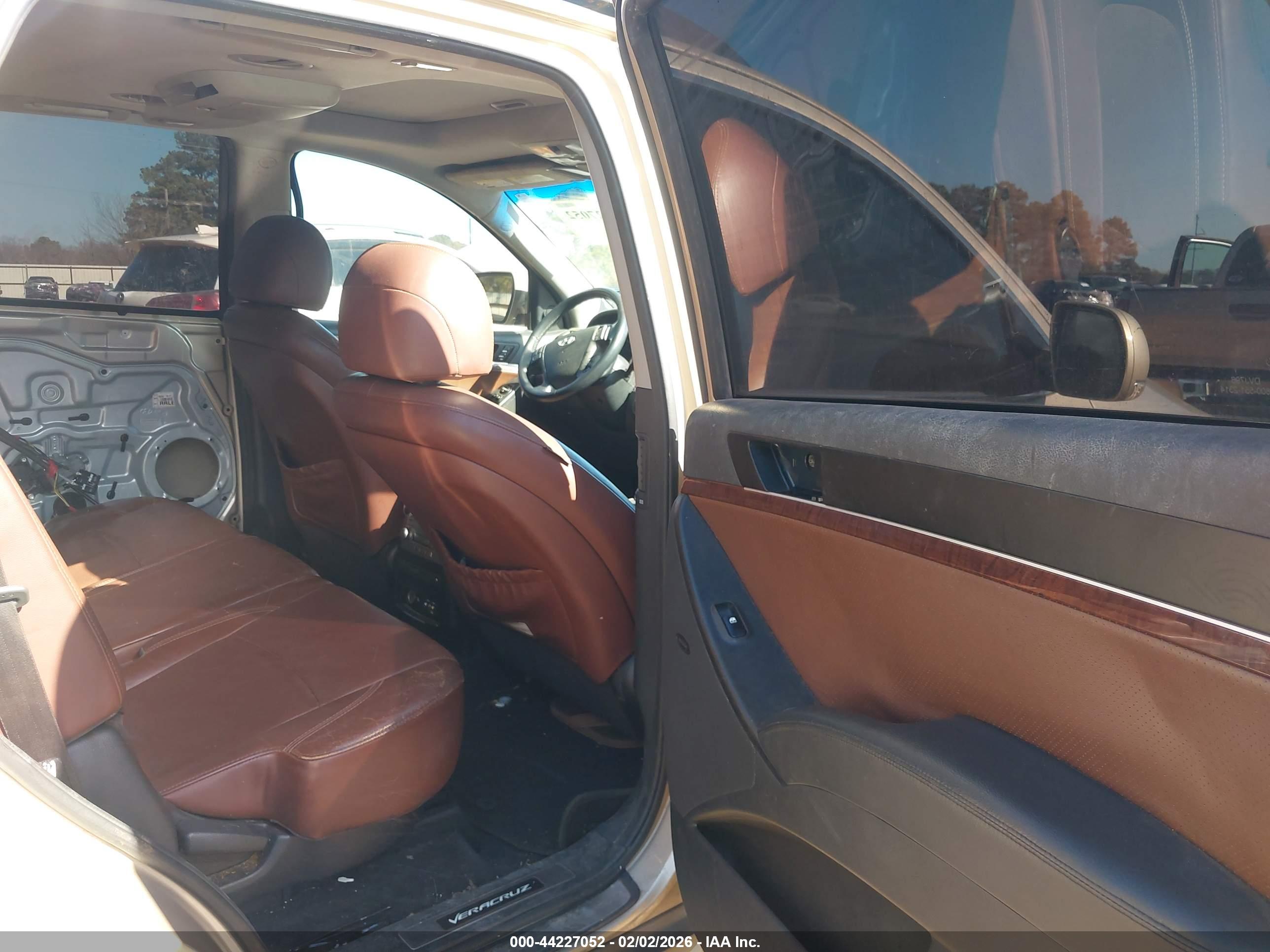 HYUNDAI VERACRUZ image 8