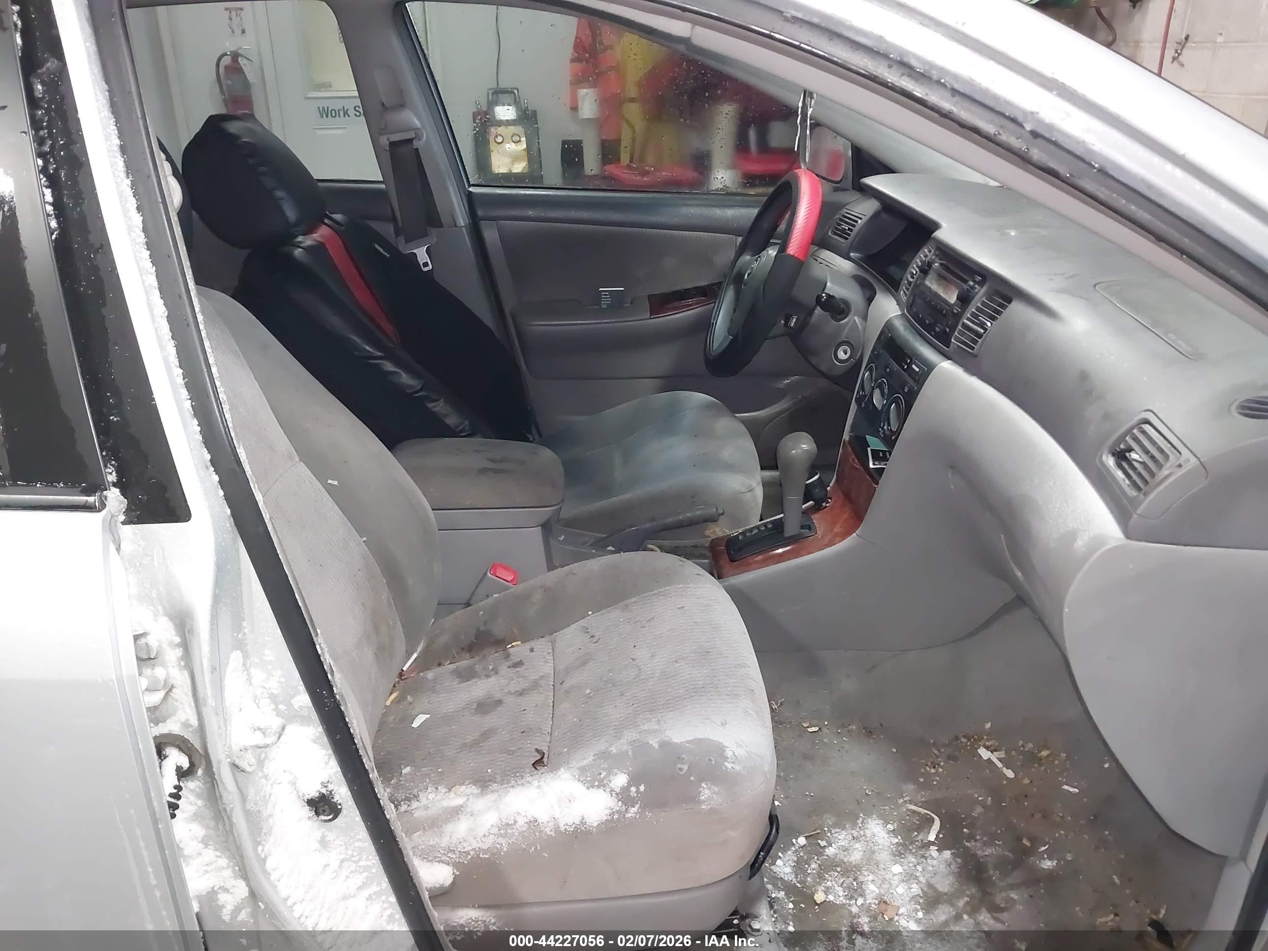 TOYOTA COROLLA image 5