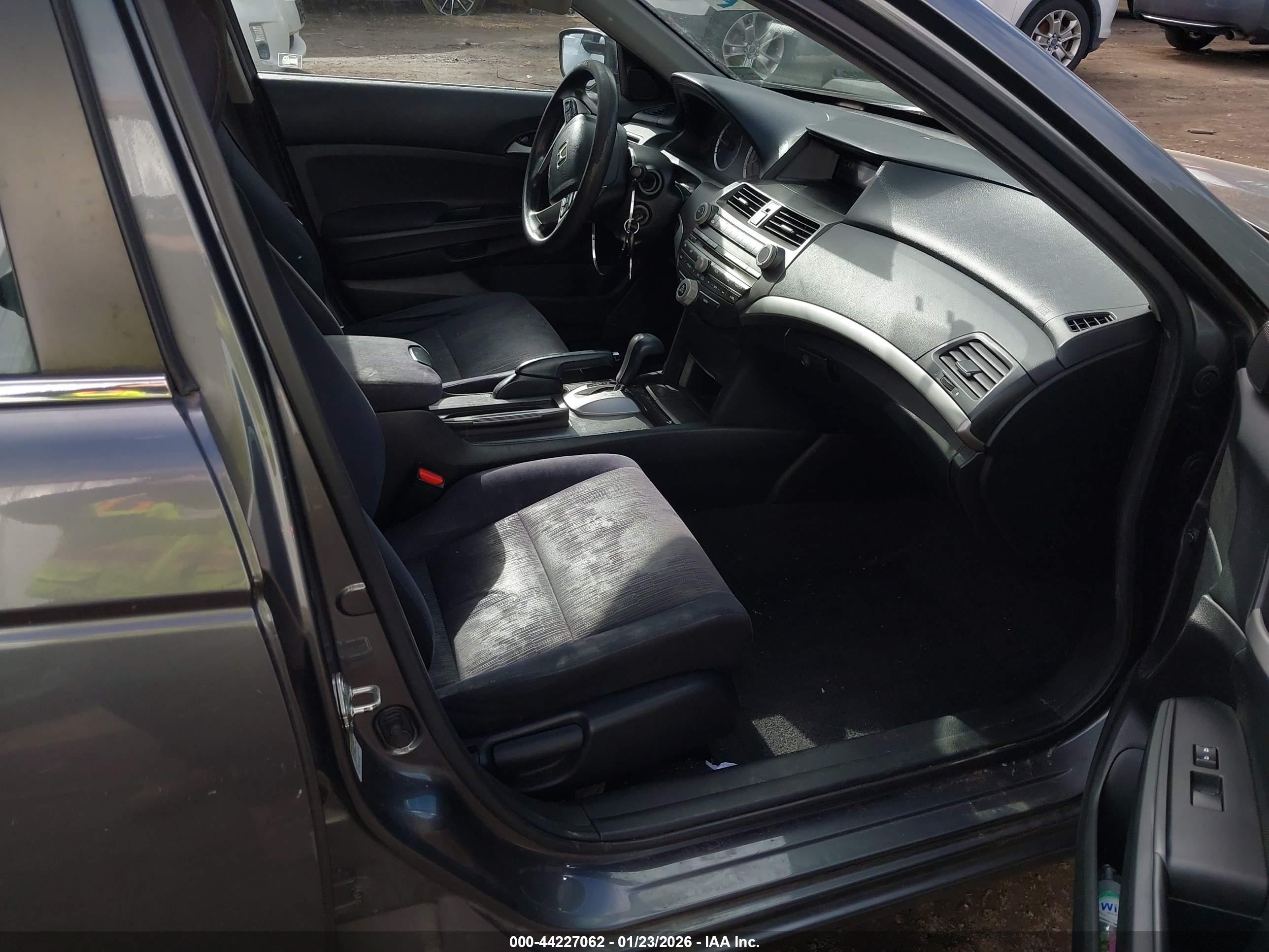 HONDA ACCORD image 5