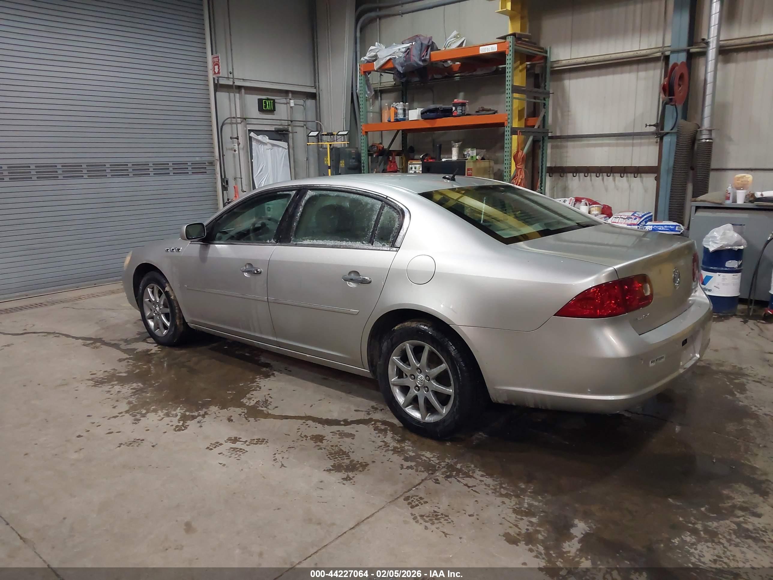 BUICK LUCERNE image 3