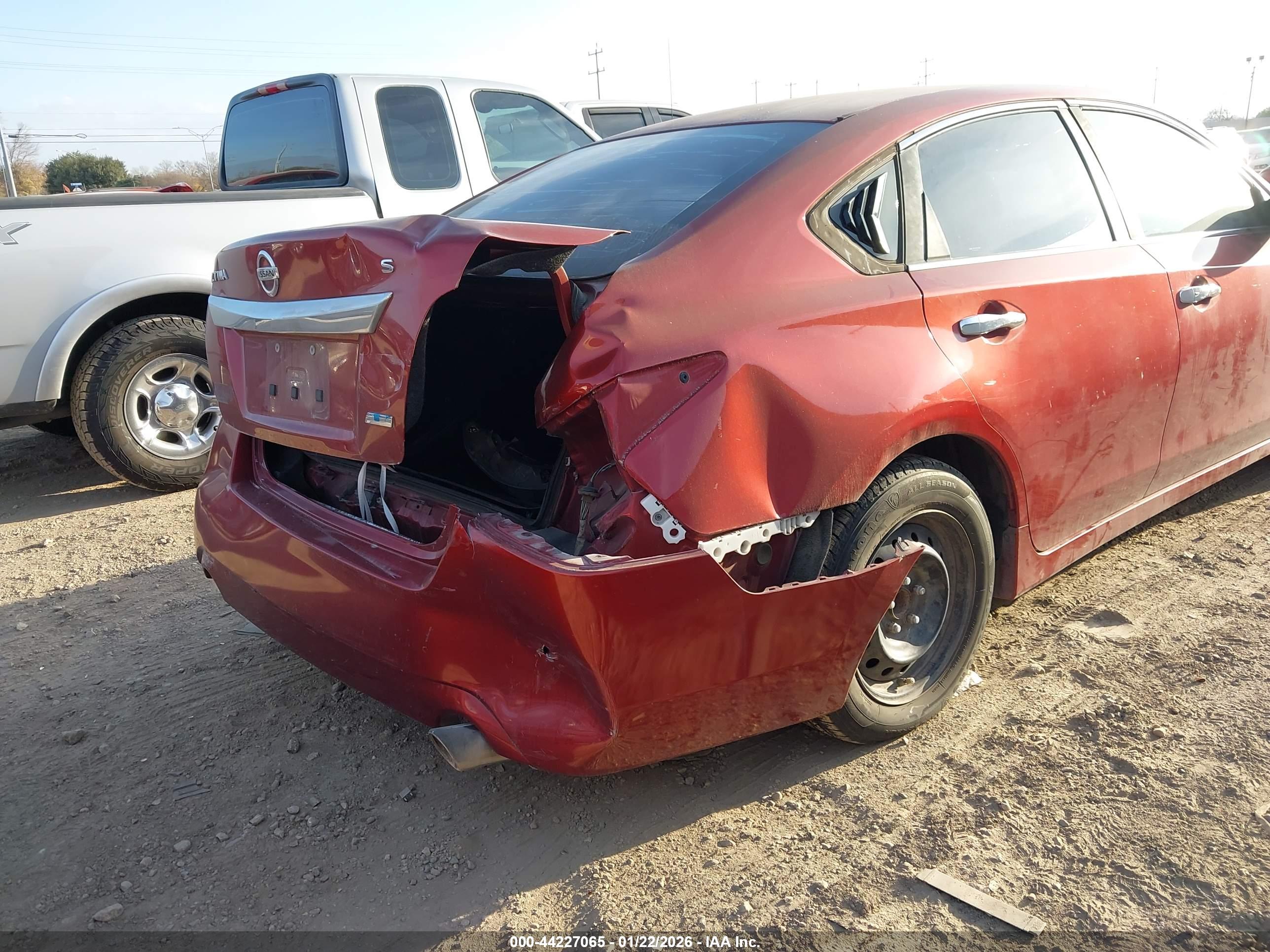 NISSAN ALTIMA image 6