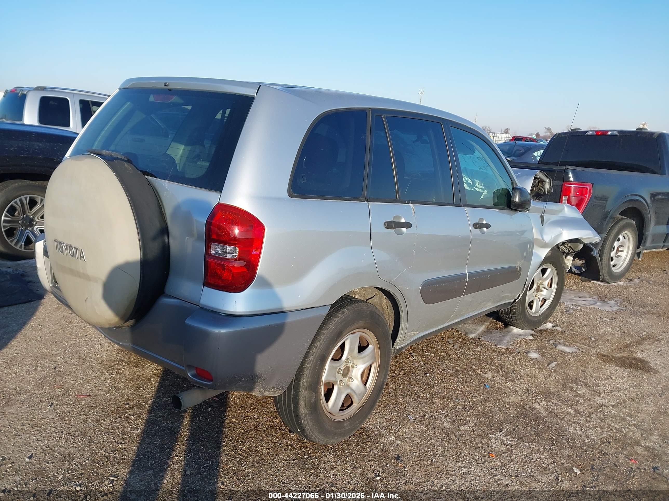 TOYOTA RAV4 image 4