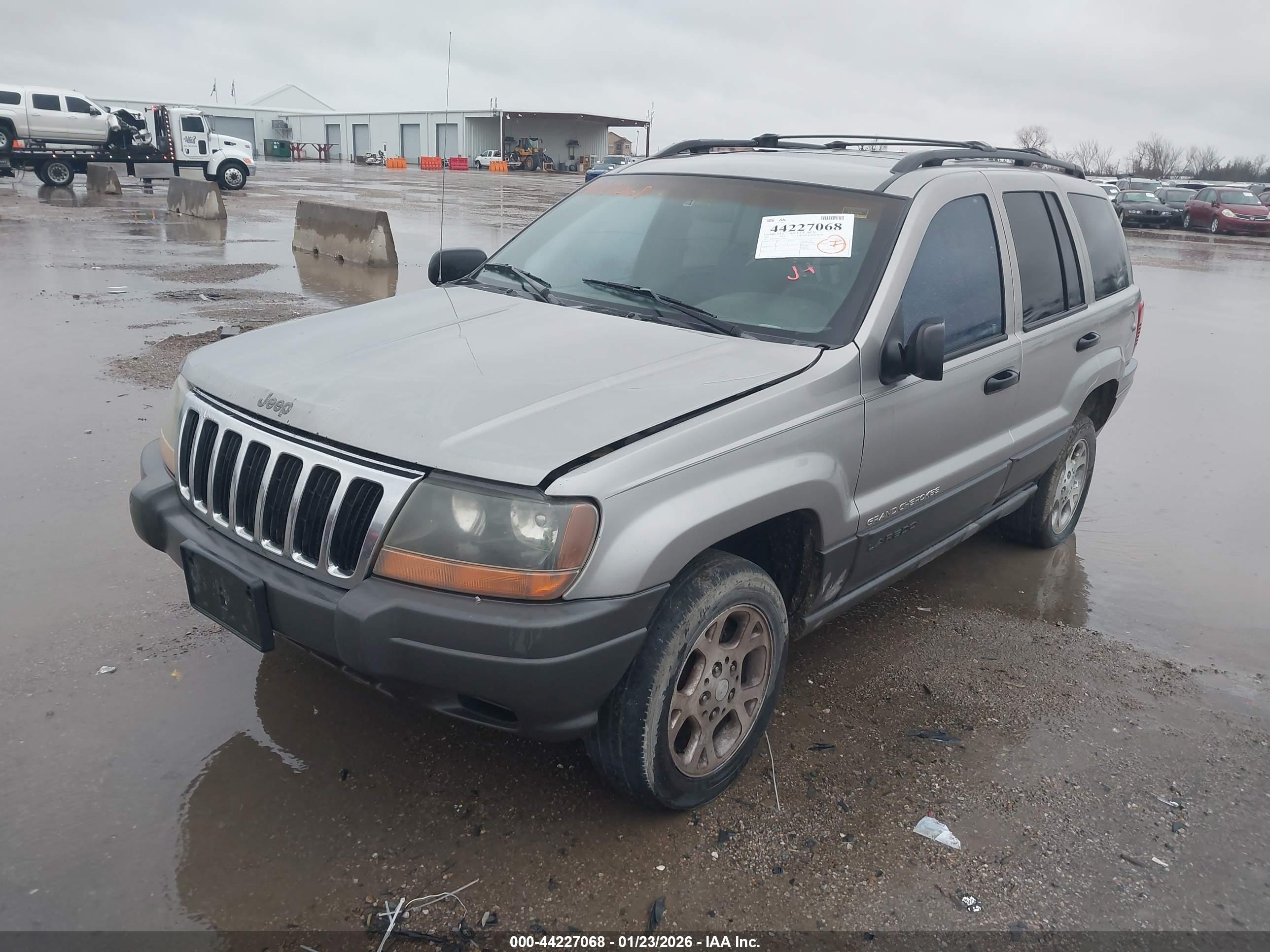 JEEP GRAND image 2