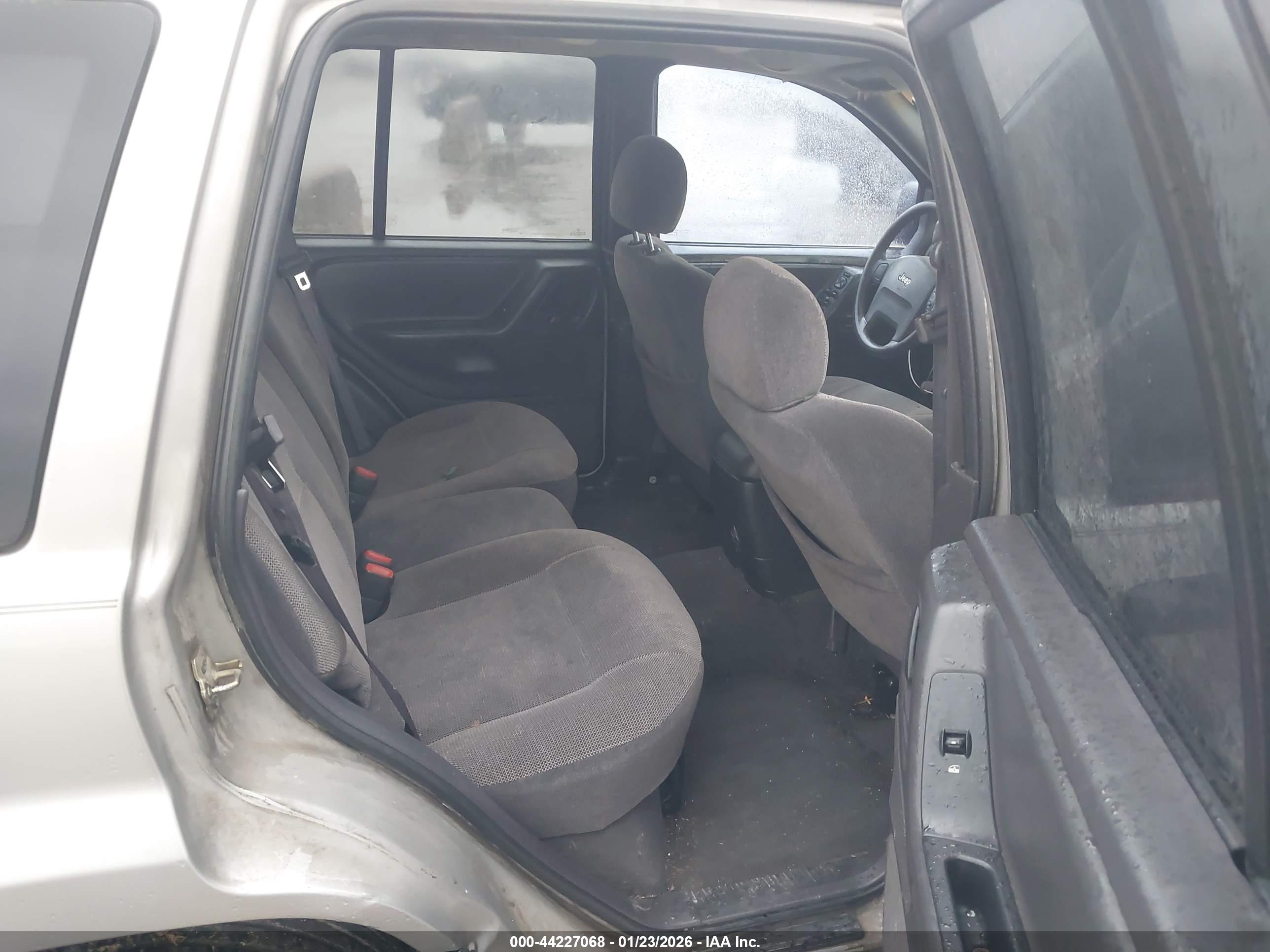 JEEP GRAND image 8