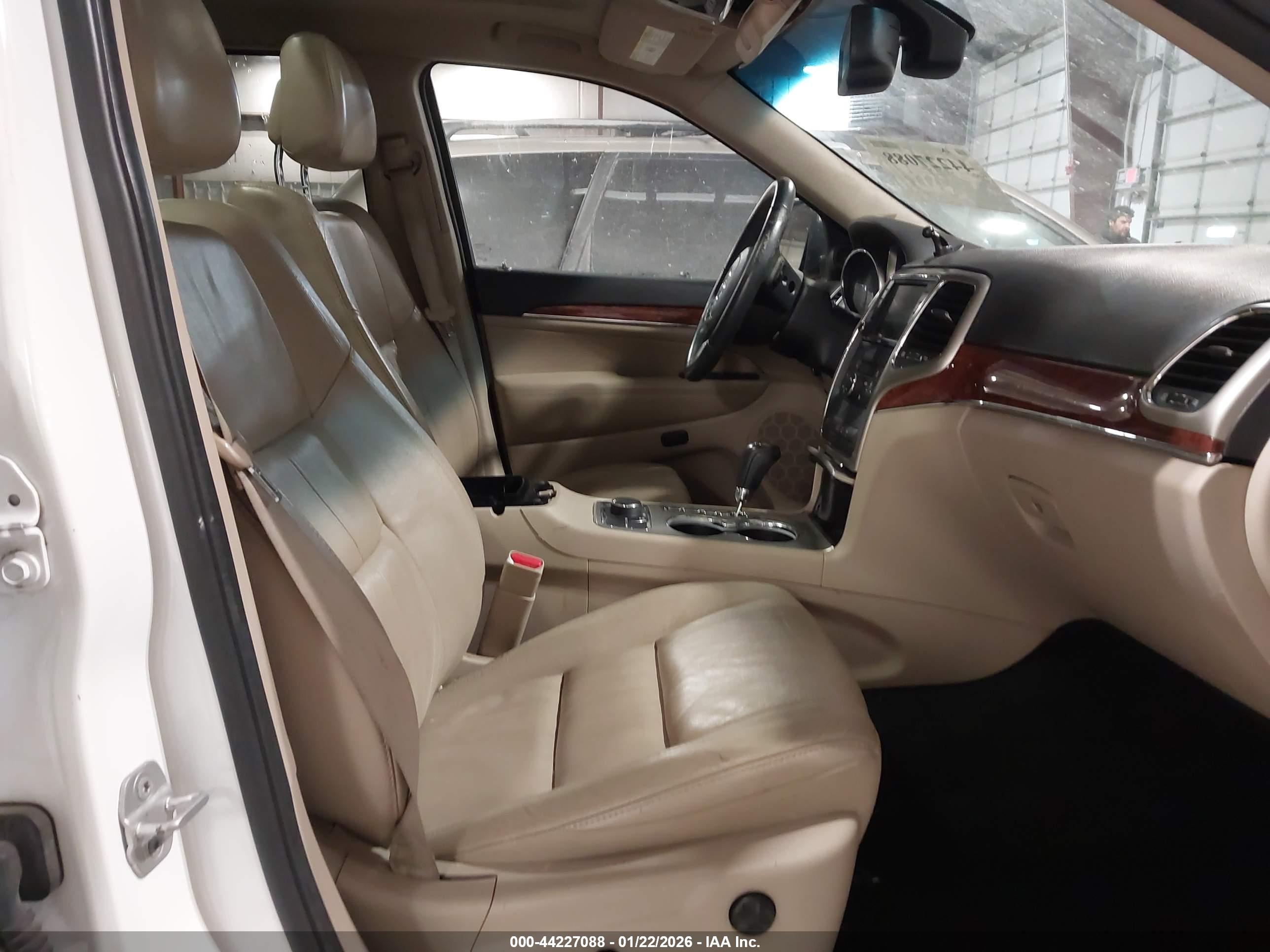 JEEP GRAND image 5