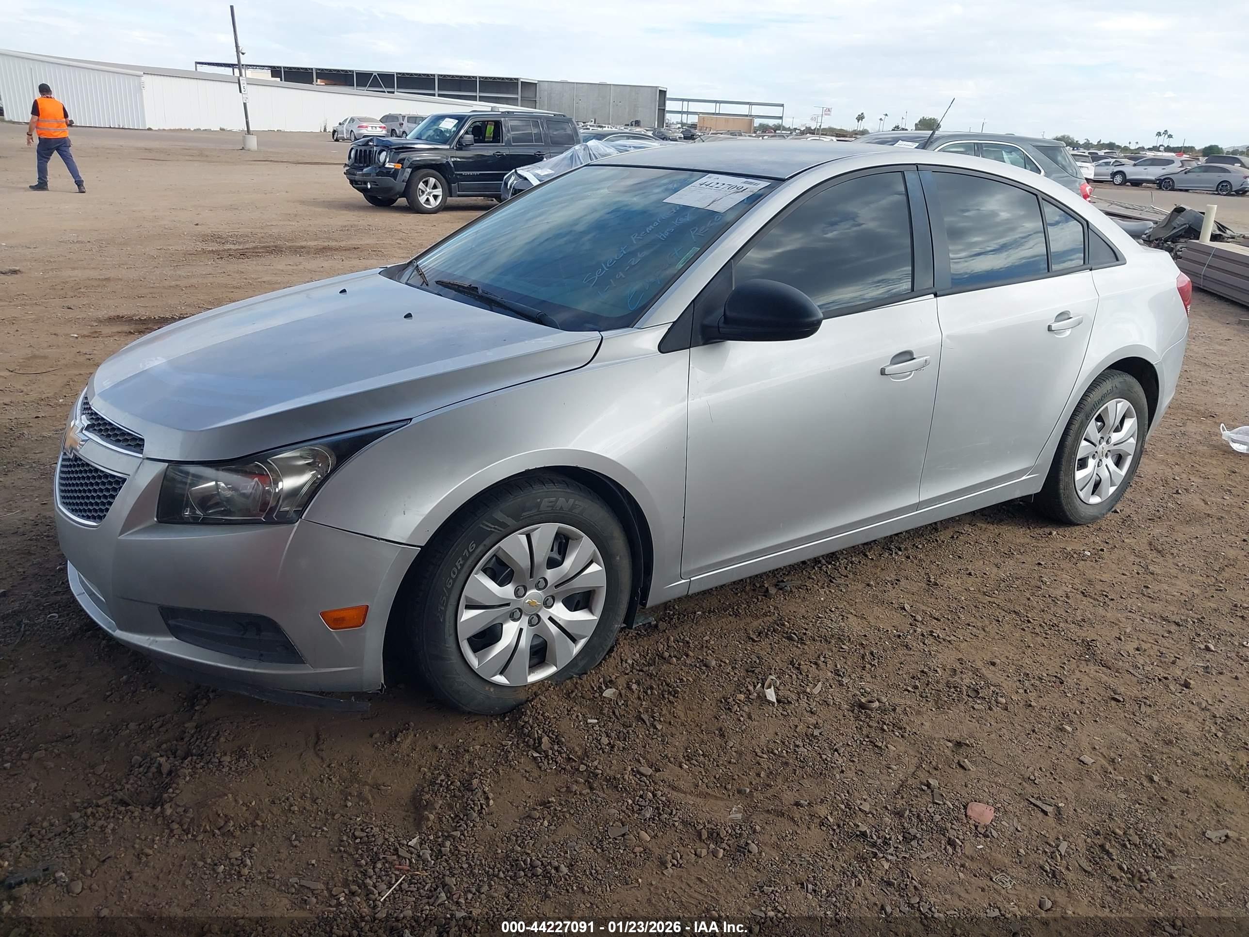 CHEVROLET CRUZE image 2
