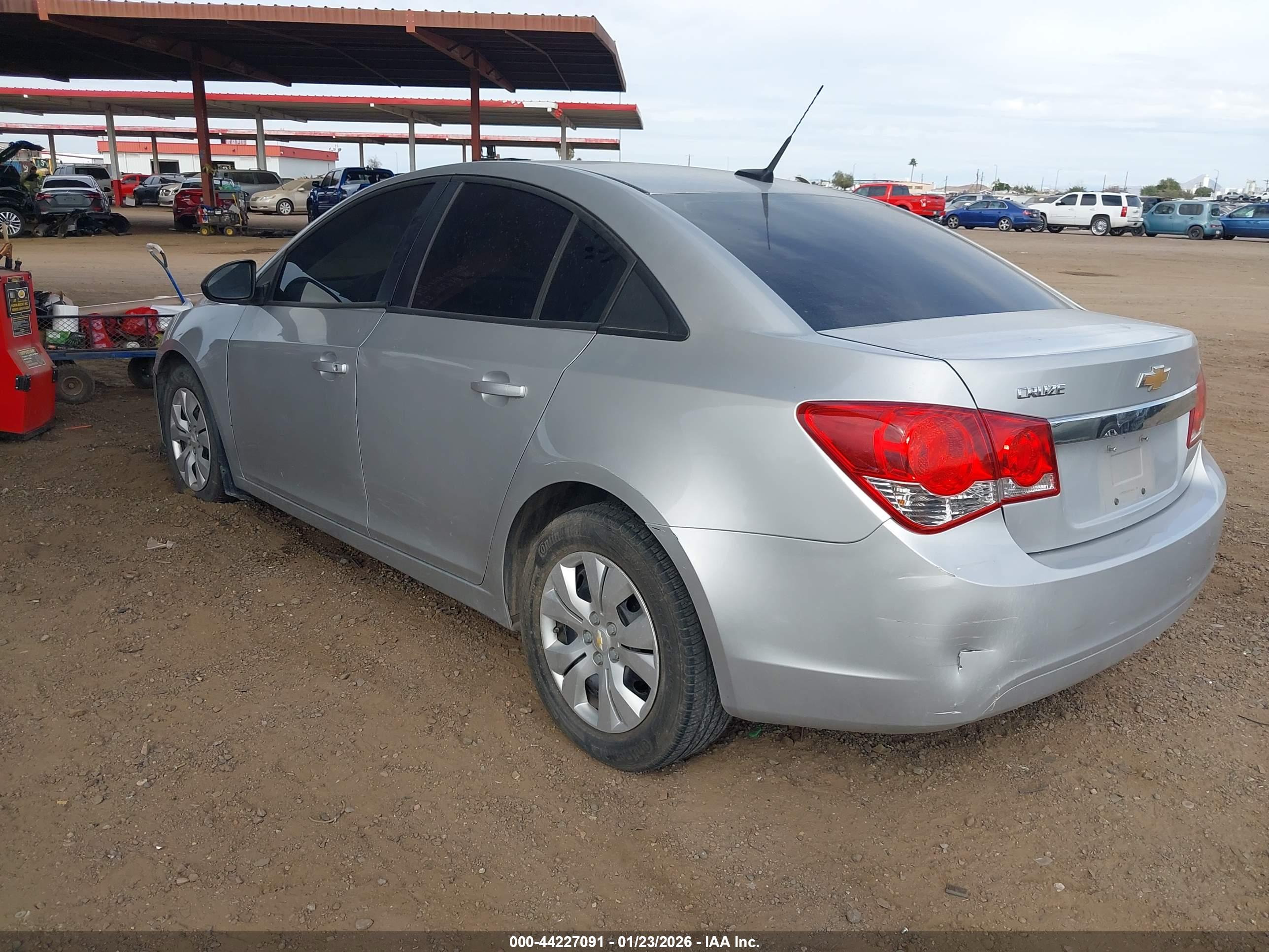 CHEVROLET CRUZE image 3