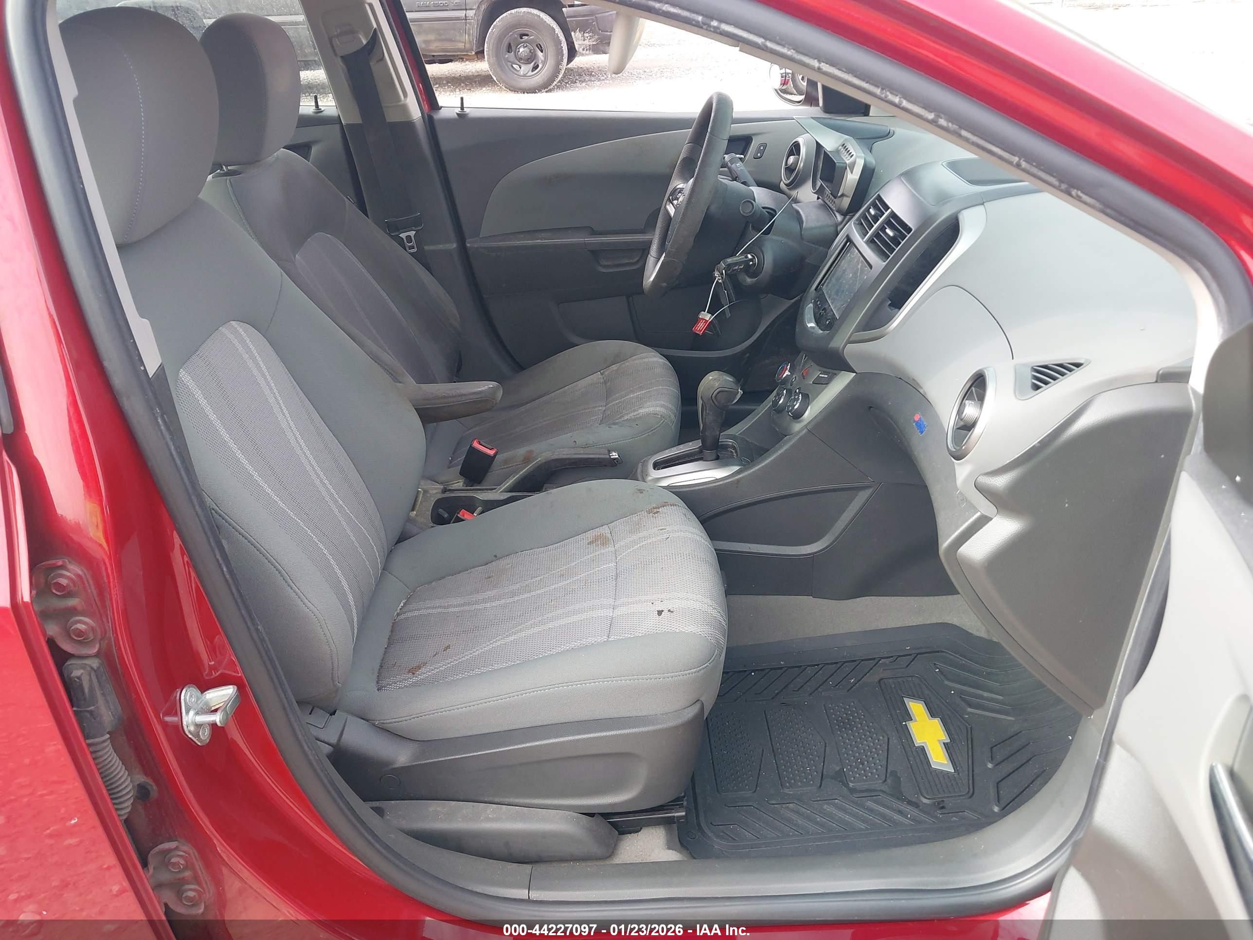 CHEVROLET SONIC image 5
