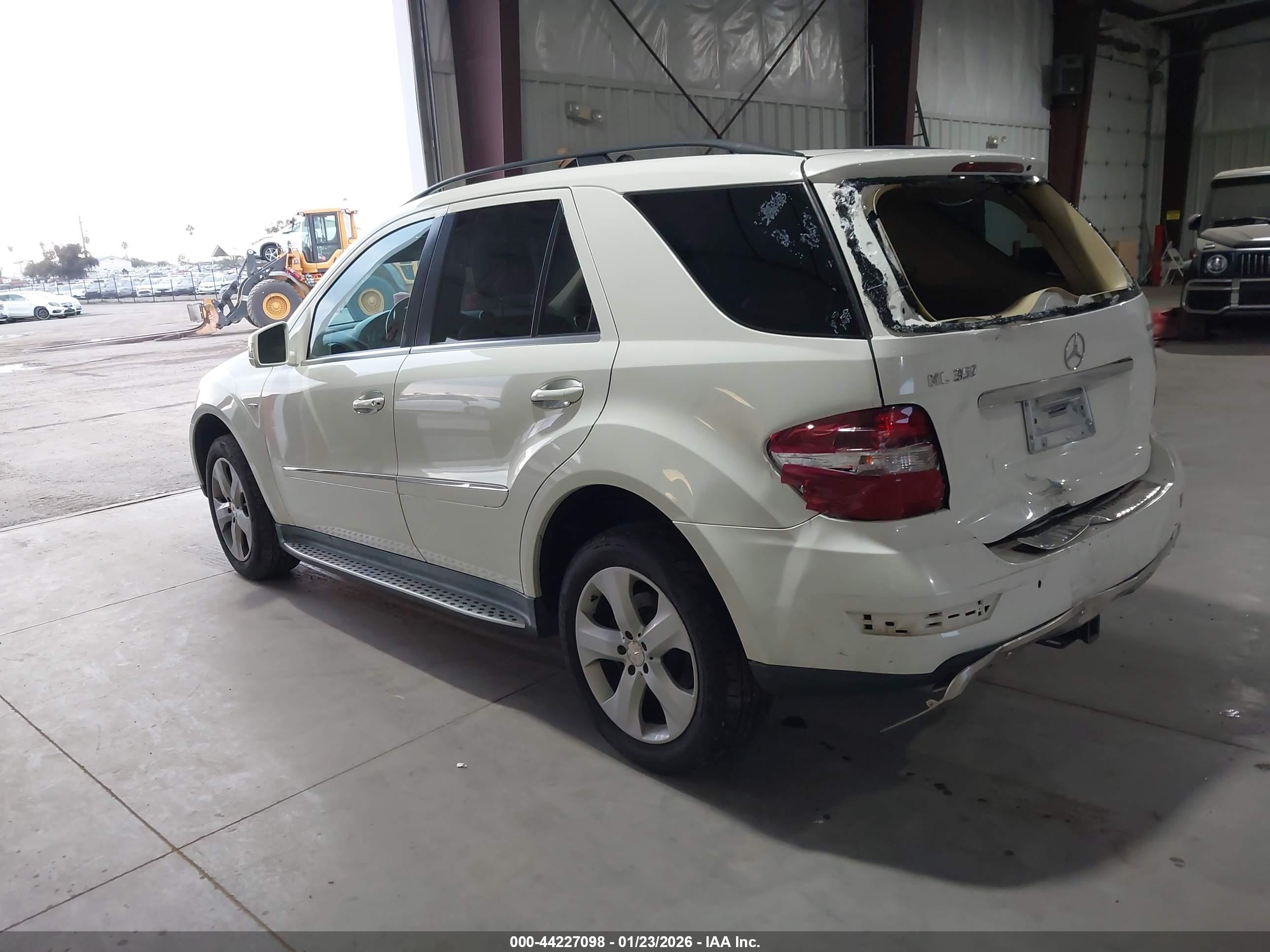 MERCEDES-BENZ ML image 3
