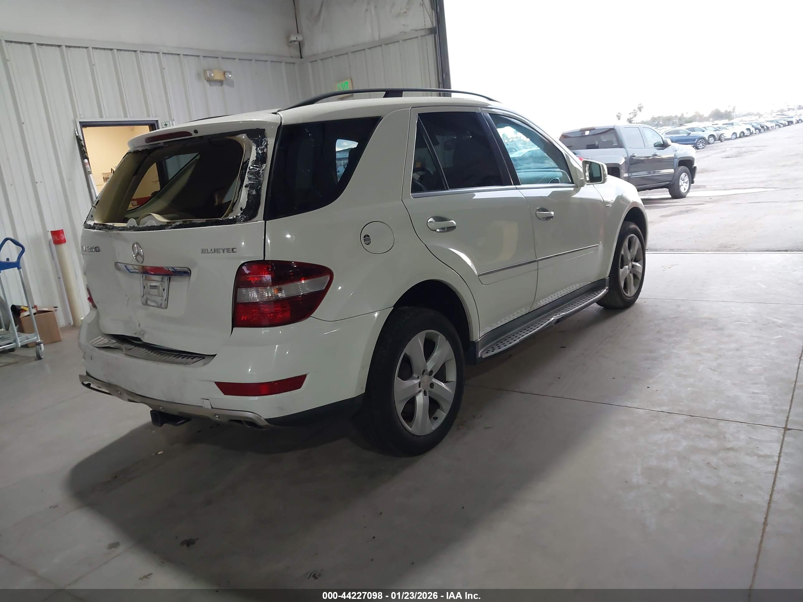 MERCEDES-BENZ ML image 4