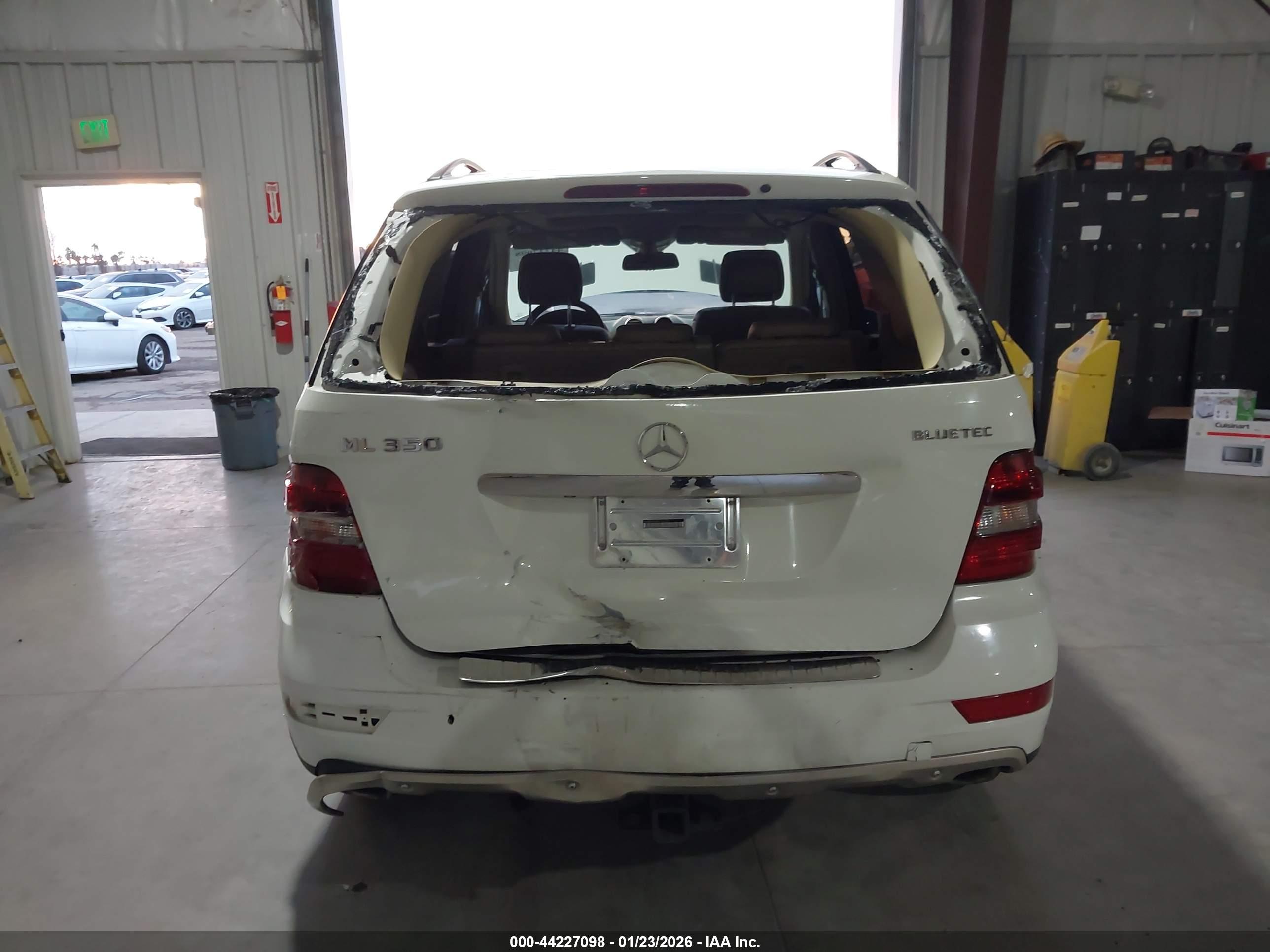 MERCEDES-BENZ ML image 6