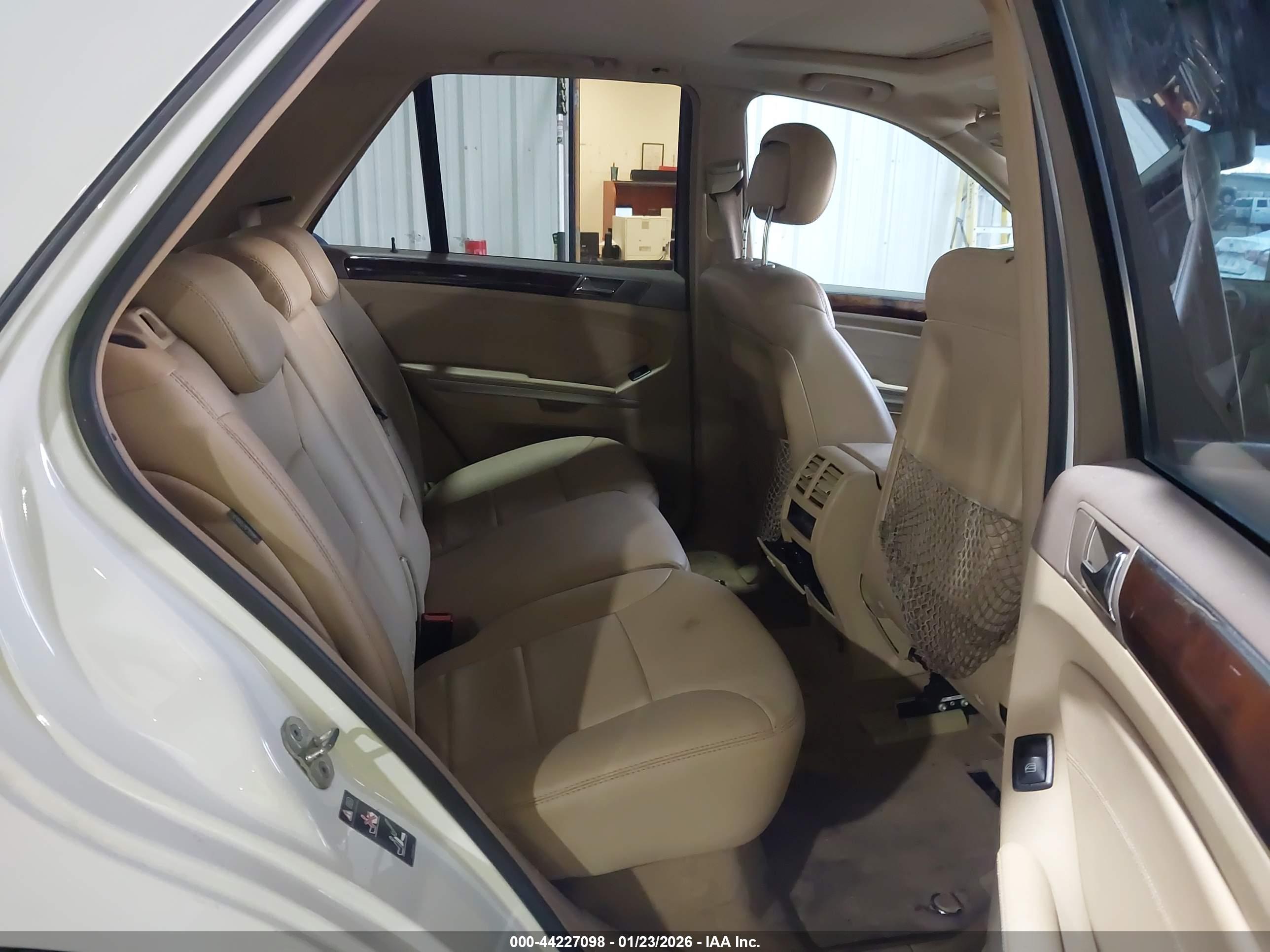 MERCEDES-BENZ ML image 8