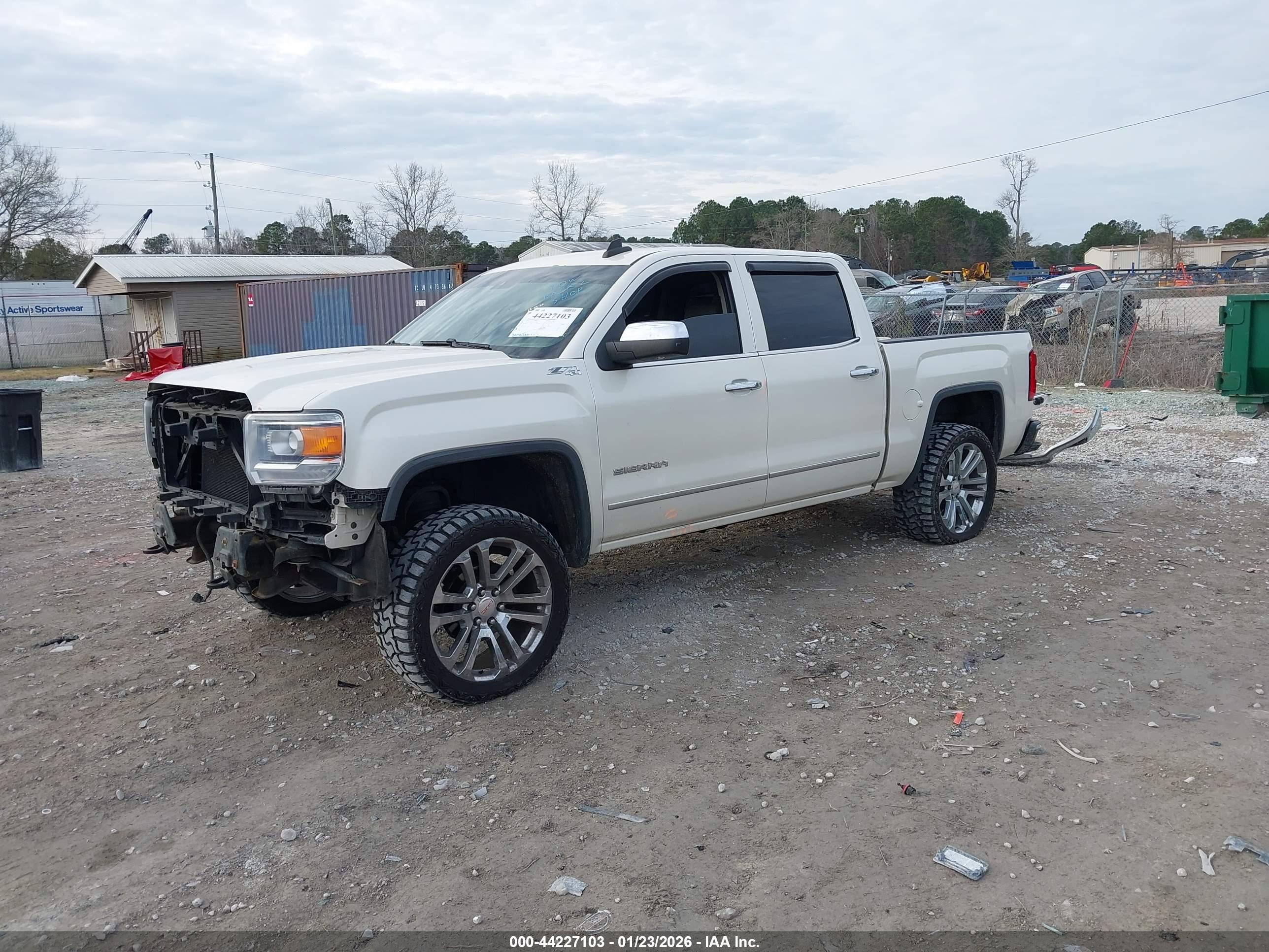 GMC SIERRA image 2