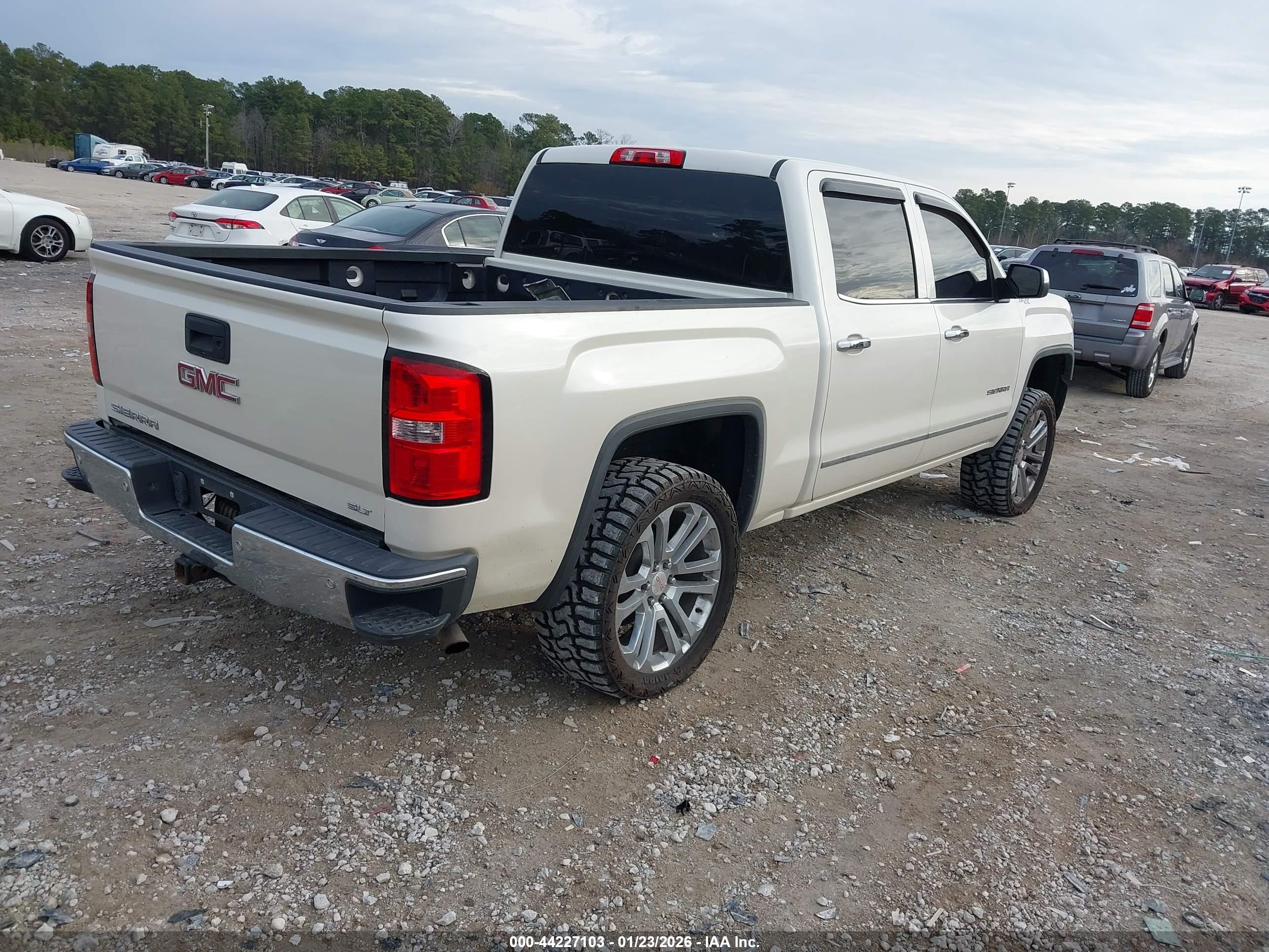 GMC SIERRA image 4