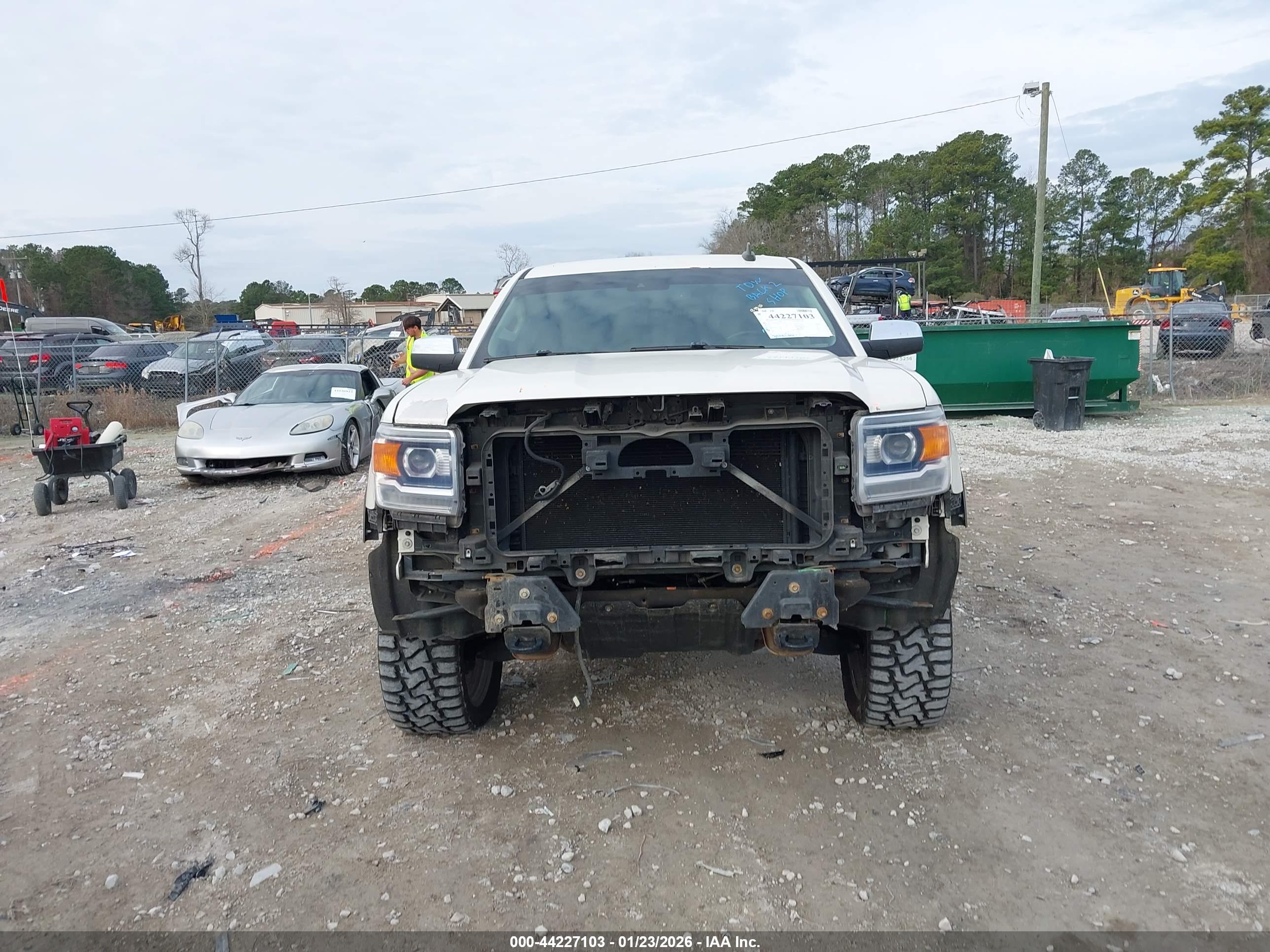 GMC SIERRA image 6